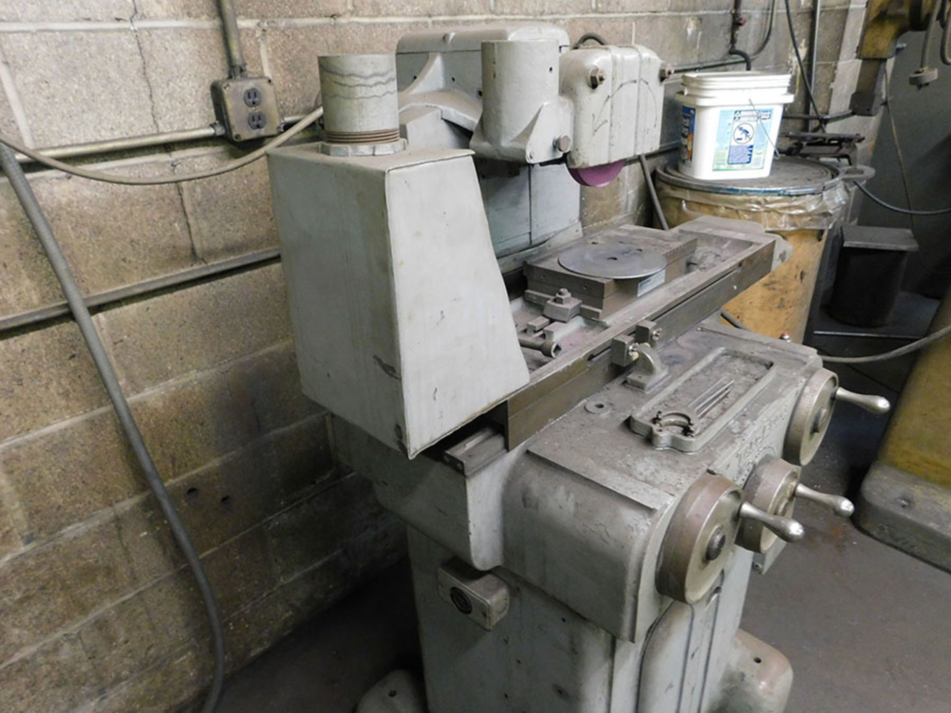 TAFT PIERCE SURFACE GRINDER NO. 1 WITH PERMANENT MAGNETIC YUASA CHUCK - Image 4 of 4