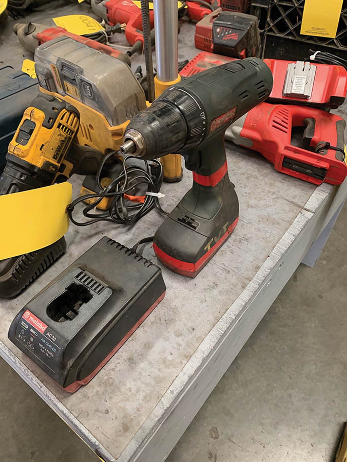 METABO CORDLESS DRILL WITH CHARGER