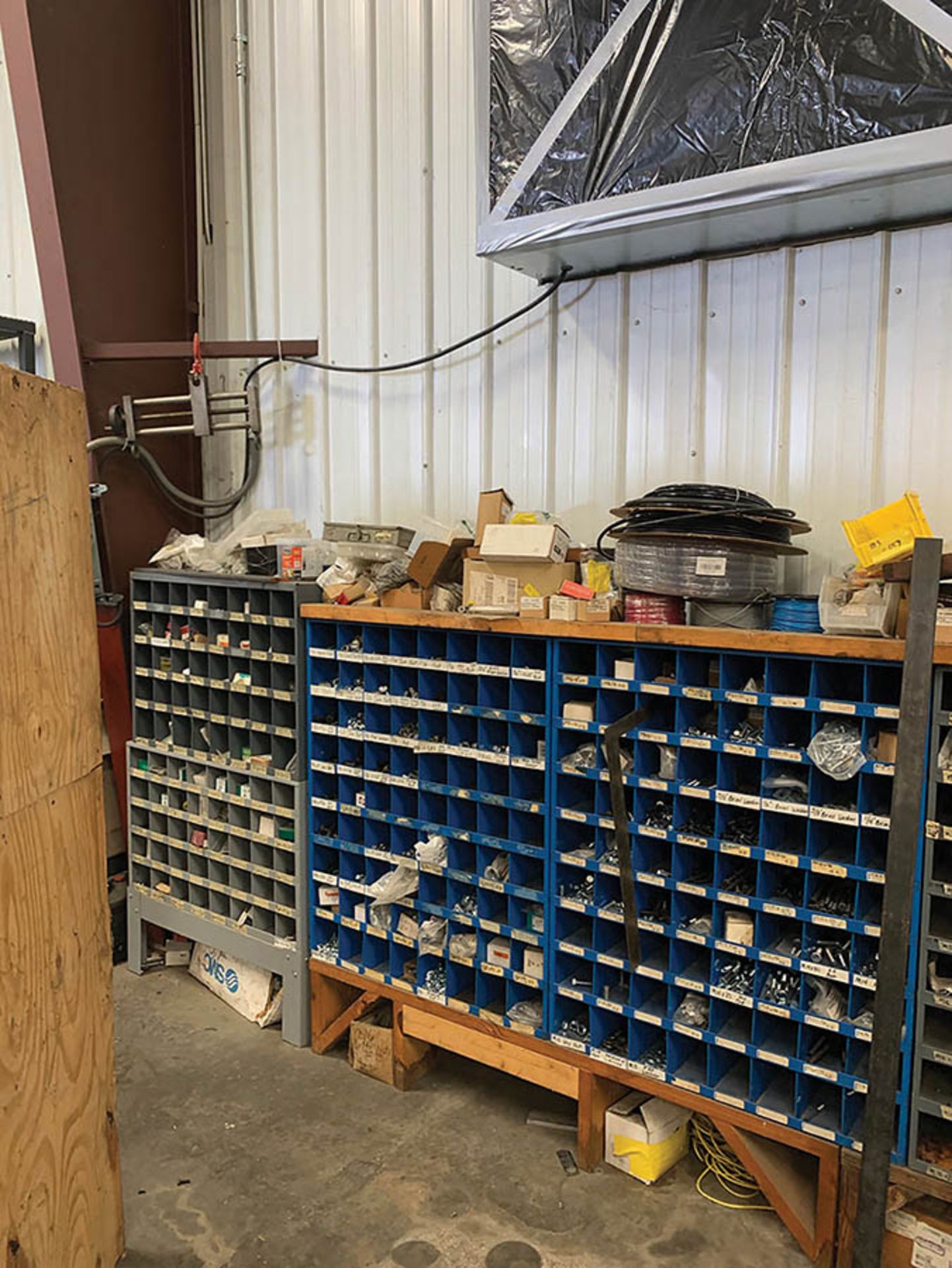 ASSORTED SHELVING AND CONTENTS OF FASTENERS, AIR FITTINGS, BEARINGS, AND PARTS - Image 4 of 5