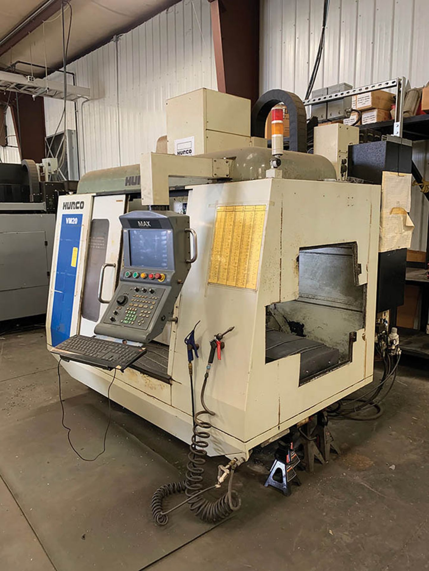 HURCO VM20 CNC VERTICAL MACHINING CENTER, (2011), 46'' X 20'' TABLE, 20 POSITION ATC, CAT 40 TAPER - Image 2 of 2