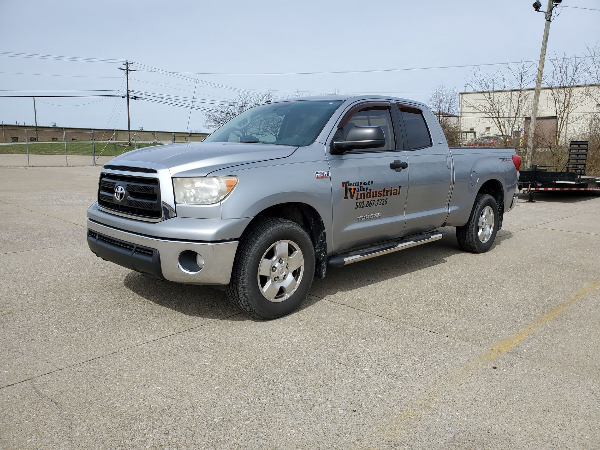 2011 TOYOTA TUNDRA SRS CREW CAB PICKUP TRUCK - Image 4 of 4