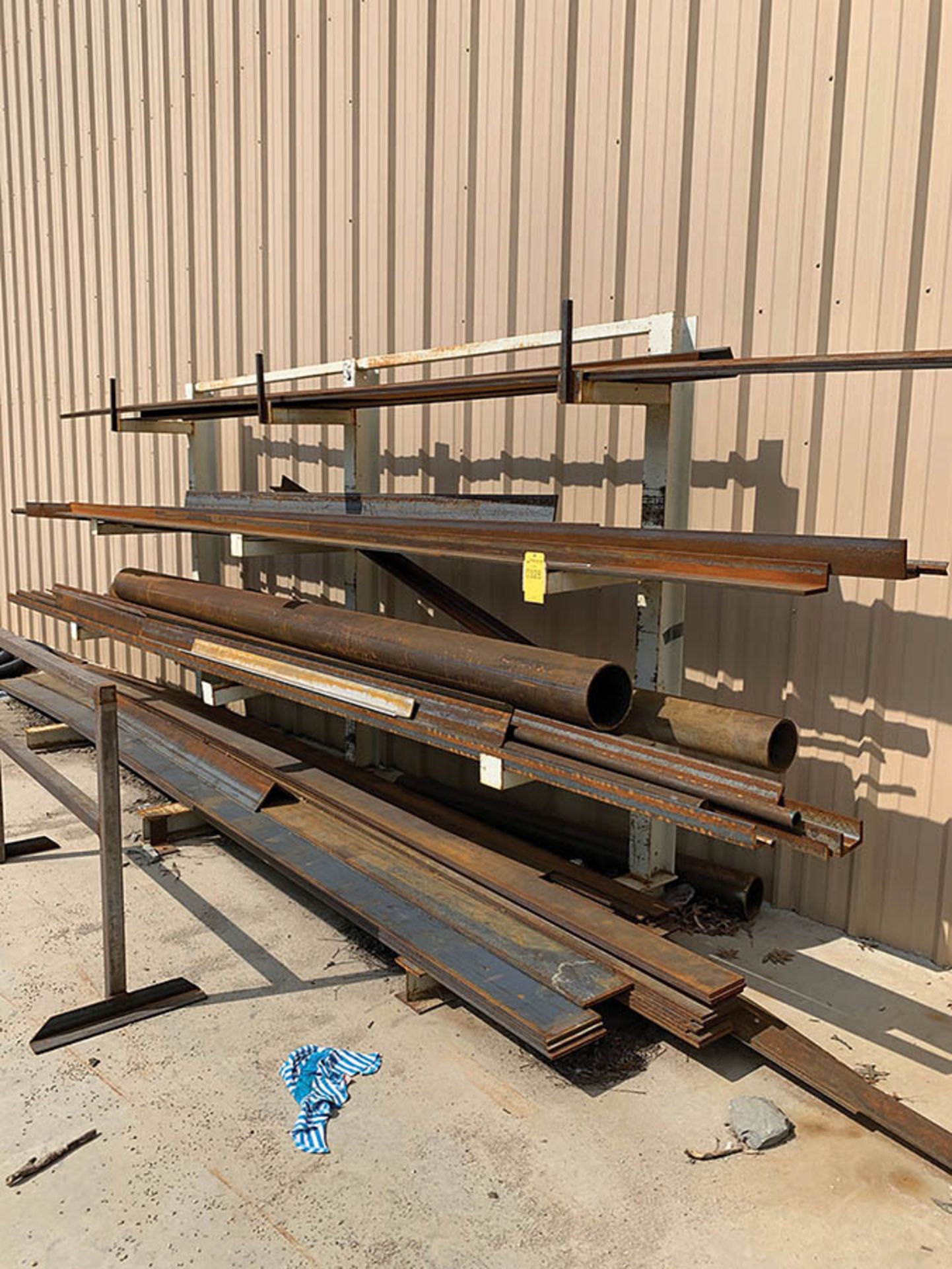 RACK AND CONTENTS OF ASSORTED STEEL