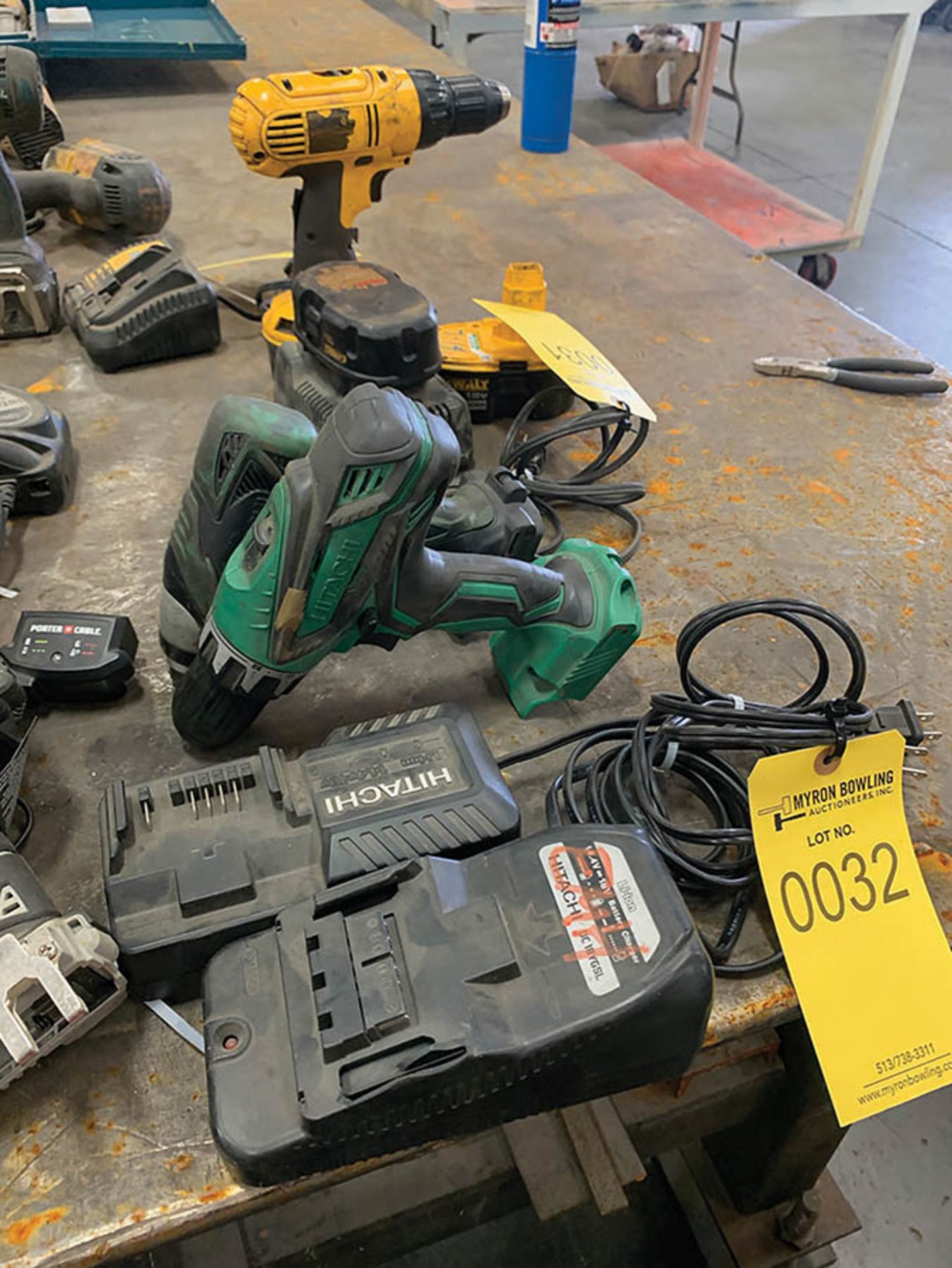 HITACHI CORDLESS DRILL AND IMPACT WITH CHARGER