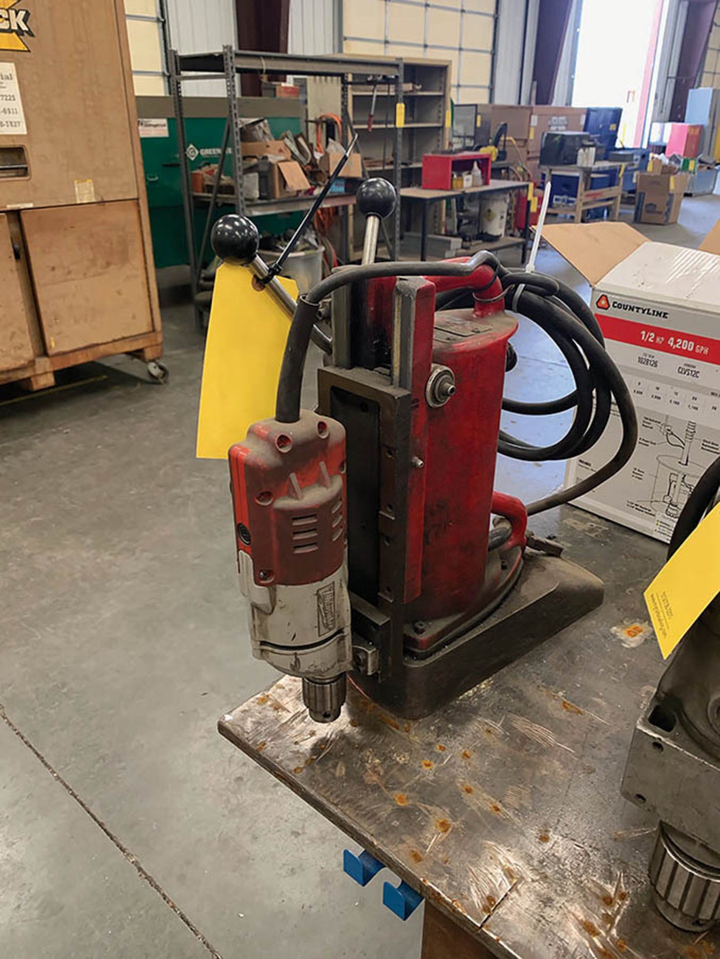 MILWAUKEE 1/4'' DRIVE MAG DRILL