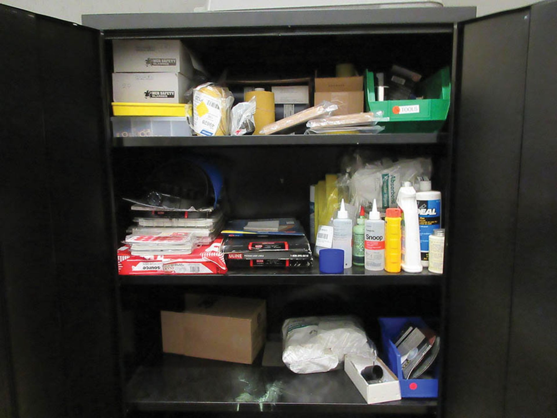 (6) METRO RACKS, (3) 2-DOOR CABINETS W/ CONTENTS OF PREPARED INVENTORY AND CLEANING PRODUCTS - Image 9 of 13