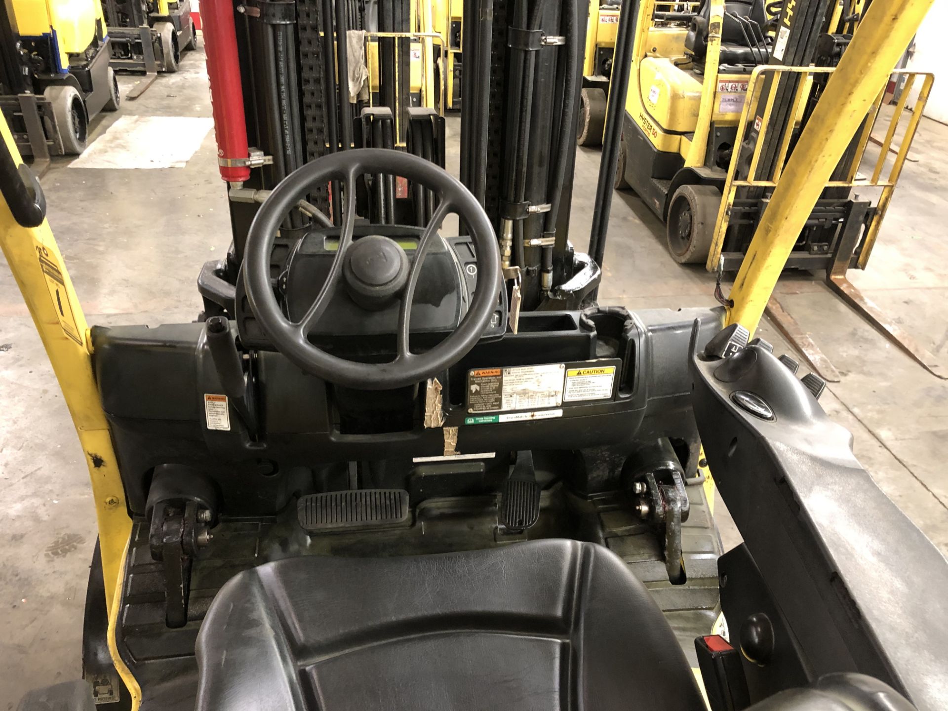 2014 HYSTER 13,500-LB. CAPACITY FORKLIFT, MODEL: S135FT, S/N: F024V02285M, LPG, SOLID TIRES, LEVER - Image 9 of 9