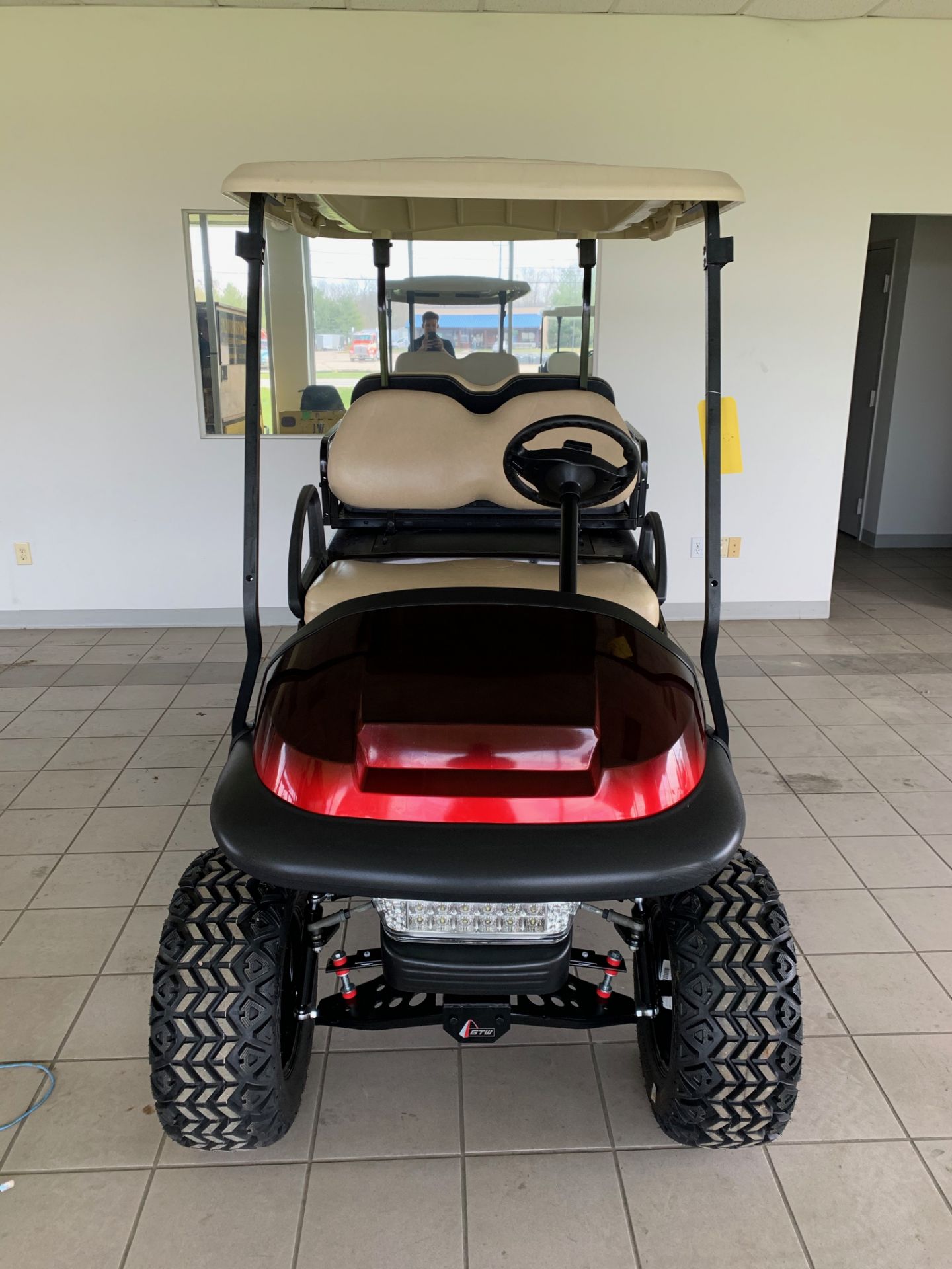 2014 CLUB CAR PRECEDENT ELECTRIC GOLF CART, WITH 48 VOLT CHARGER, 4-PASSENGER FOLD DOWN SEAT, LIFT - Image 2 of 4