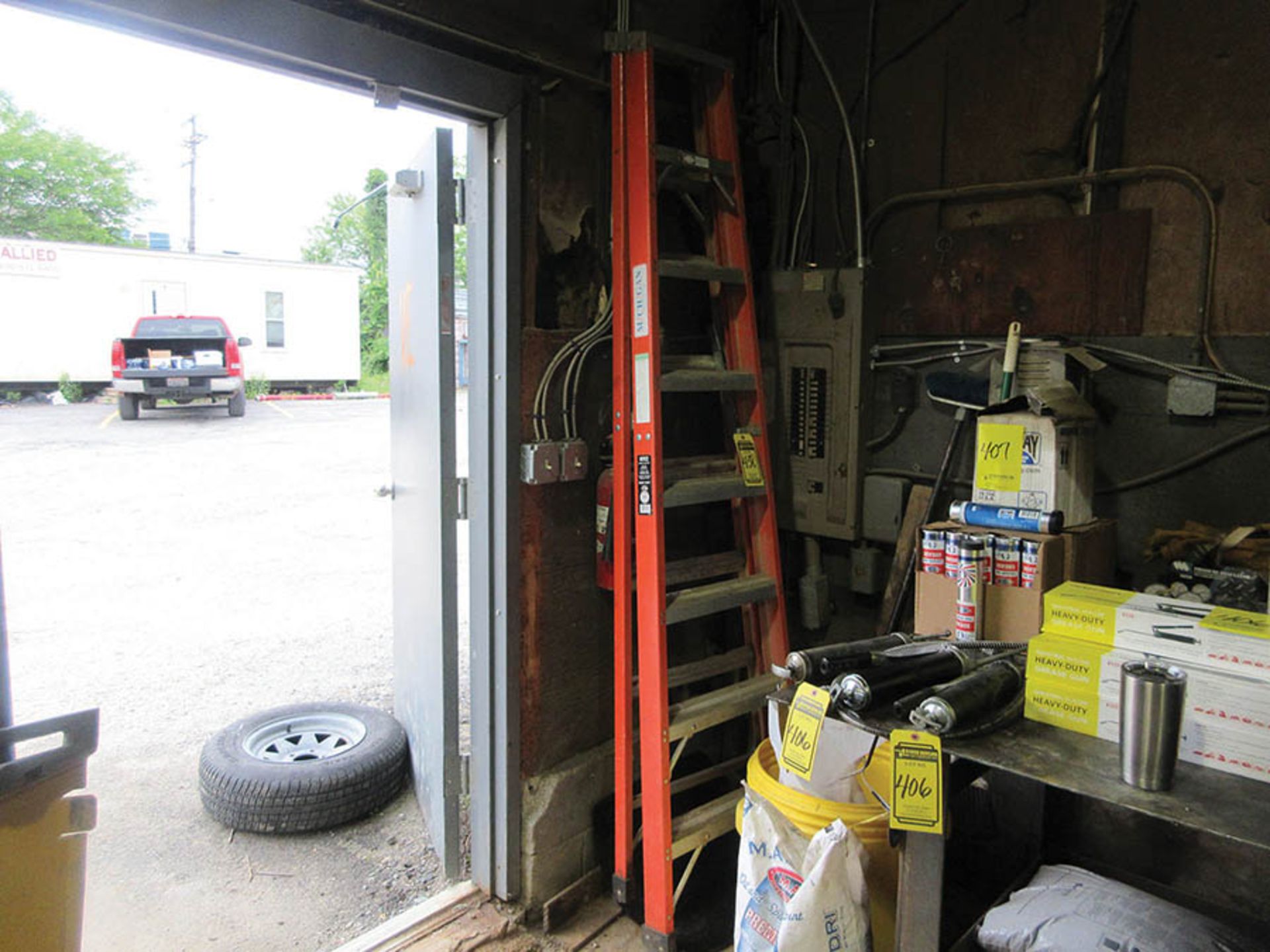 SHOP FAN, RIDGID SHOP VAC, AND 8' MICHIGAN FIBERGLASS STEP LADDER - Image 2 of 2