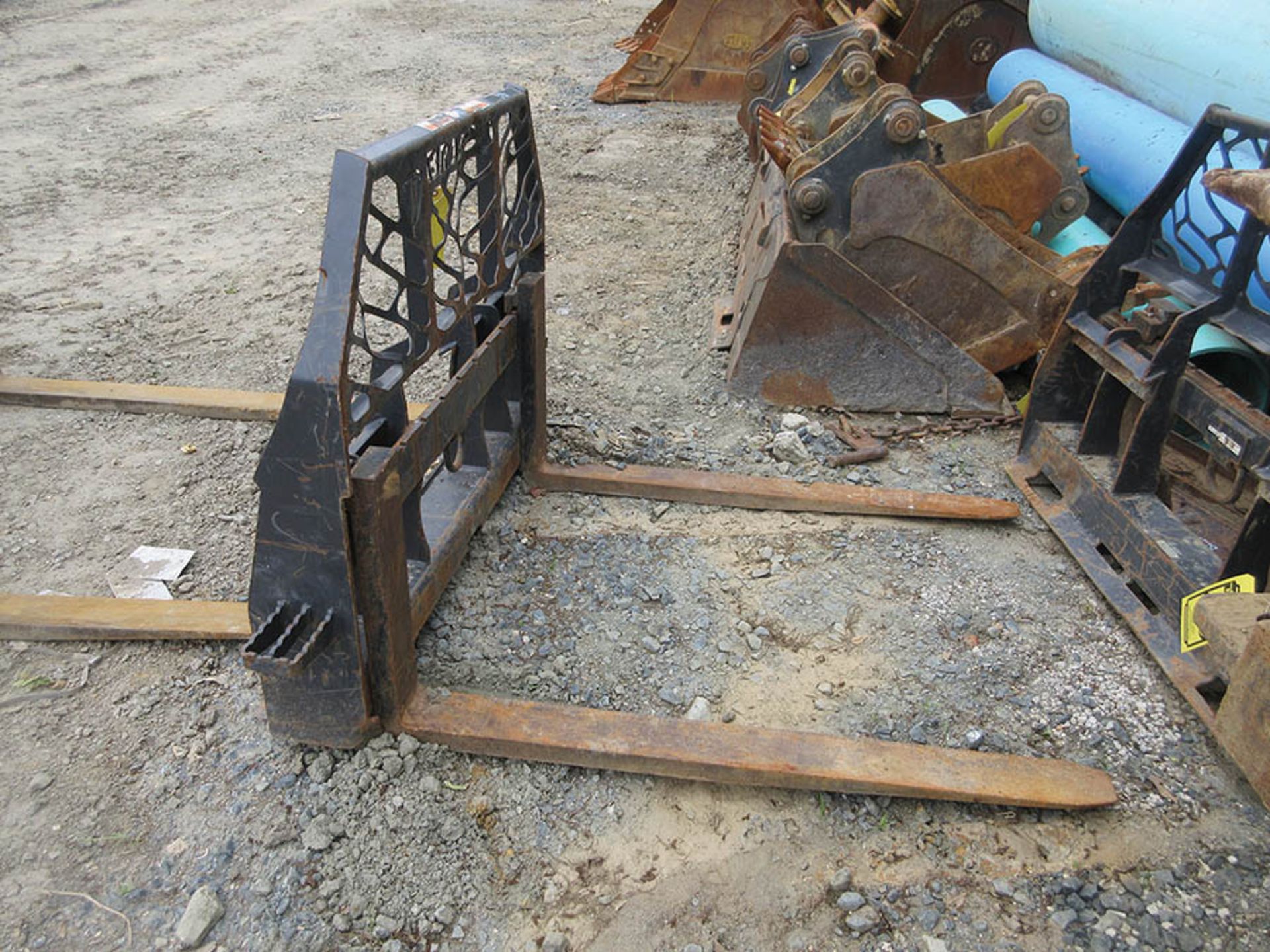 BRADCO SKID STEER FORK ATTACHMENT