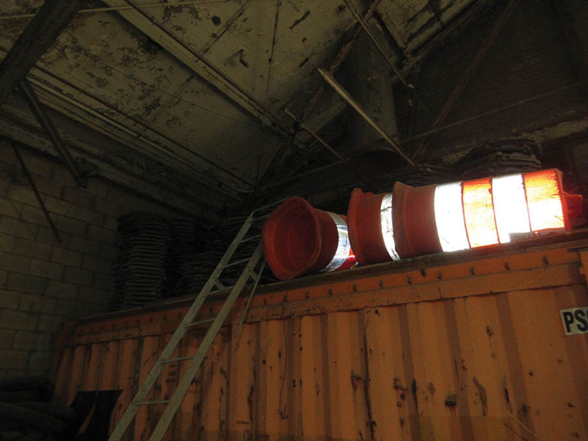 CONTENTS INSIDE & ON TOP OF CONTAINER: BARREL BASES, CONES, HAND-HELD SIGNS, COMPACT STANDS, BANNERS - Image 5 of 5