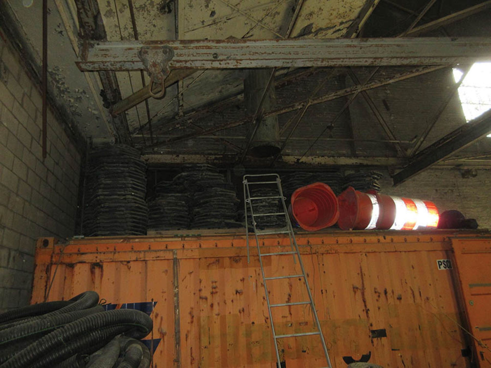 CONTENTS INSIDE & ON TOP OF CONTAINER: BARREL BASES, CONES, HAND-HELD SIGNS, COMPACT STANDS, BANNERS - Image 4 of 5