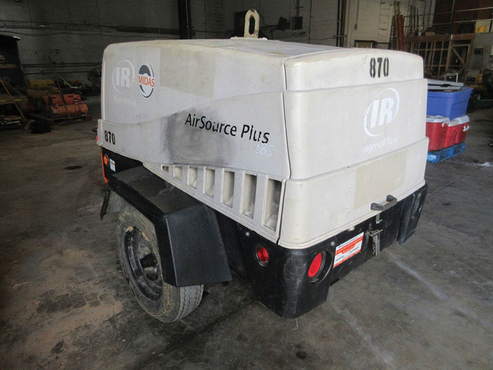 INGERSOLL RAND AIR SOURCE PLUS 185 TOWABLE AIR COMPRESSOR, 1731 HOURS, S/N 397294UASB10 (2008) - Image 2 of 5