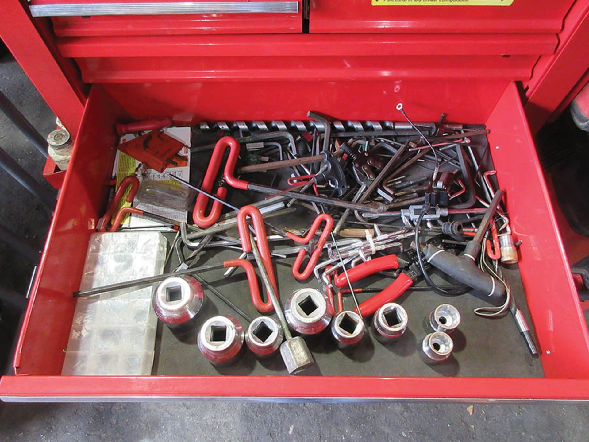 US GENERAL 5-DRAWER TOOL CHEST W/ TOOL CONTENTS & MILWAUKEE, HILTI TOTES - Image 7 of 7