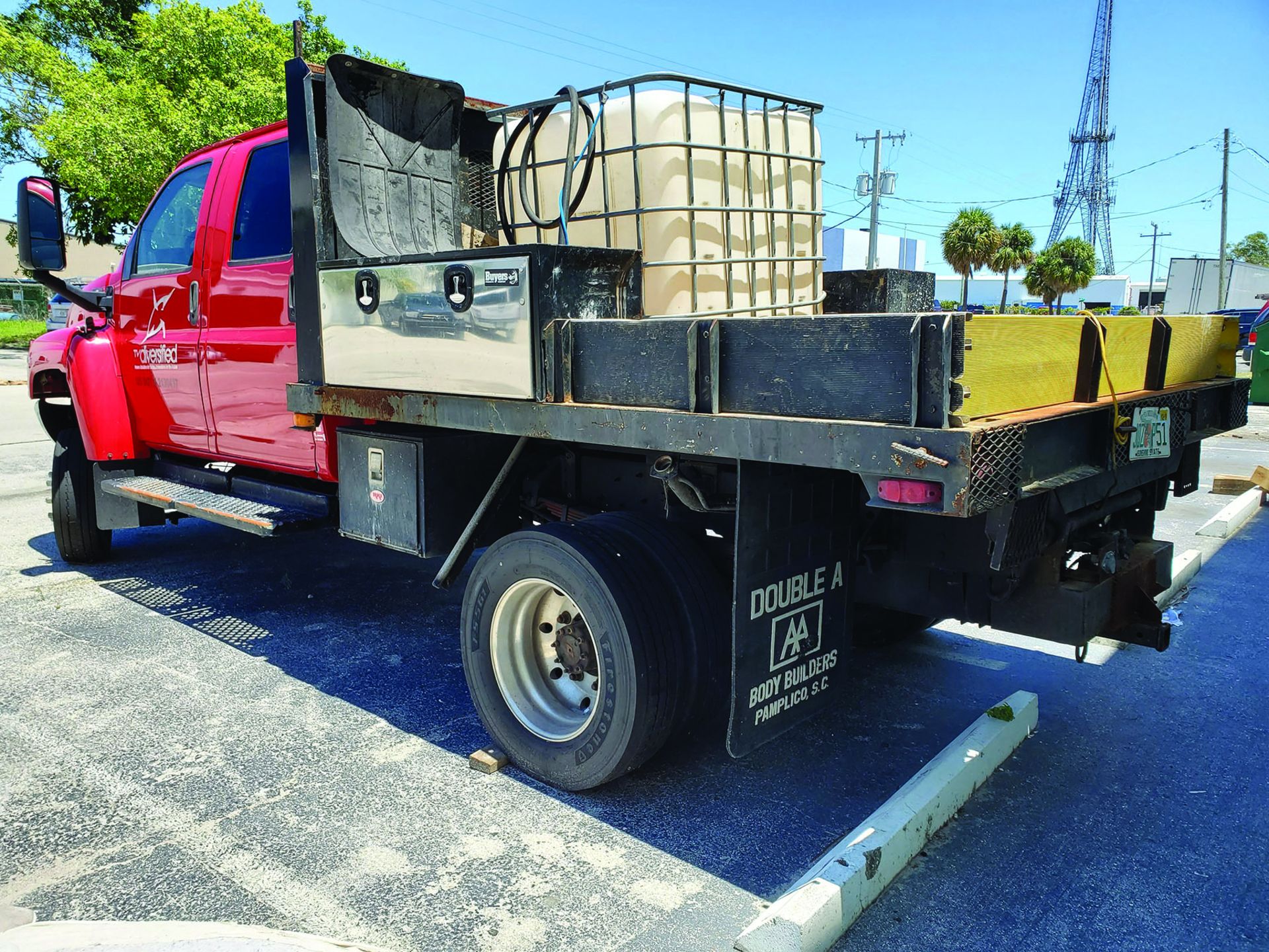 BIG RED STAKE, SAME NO MOTOR, VIN 1GBE4E3927F417424 (FLORIDA) - Image 4 of 8