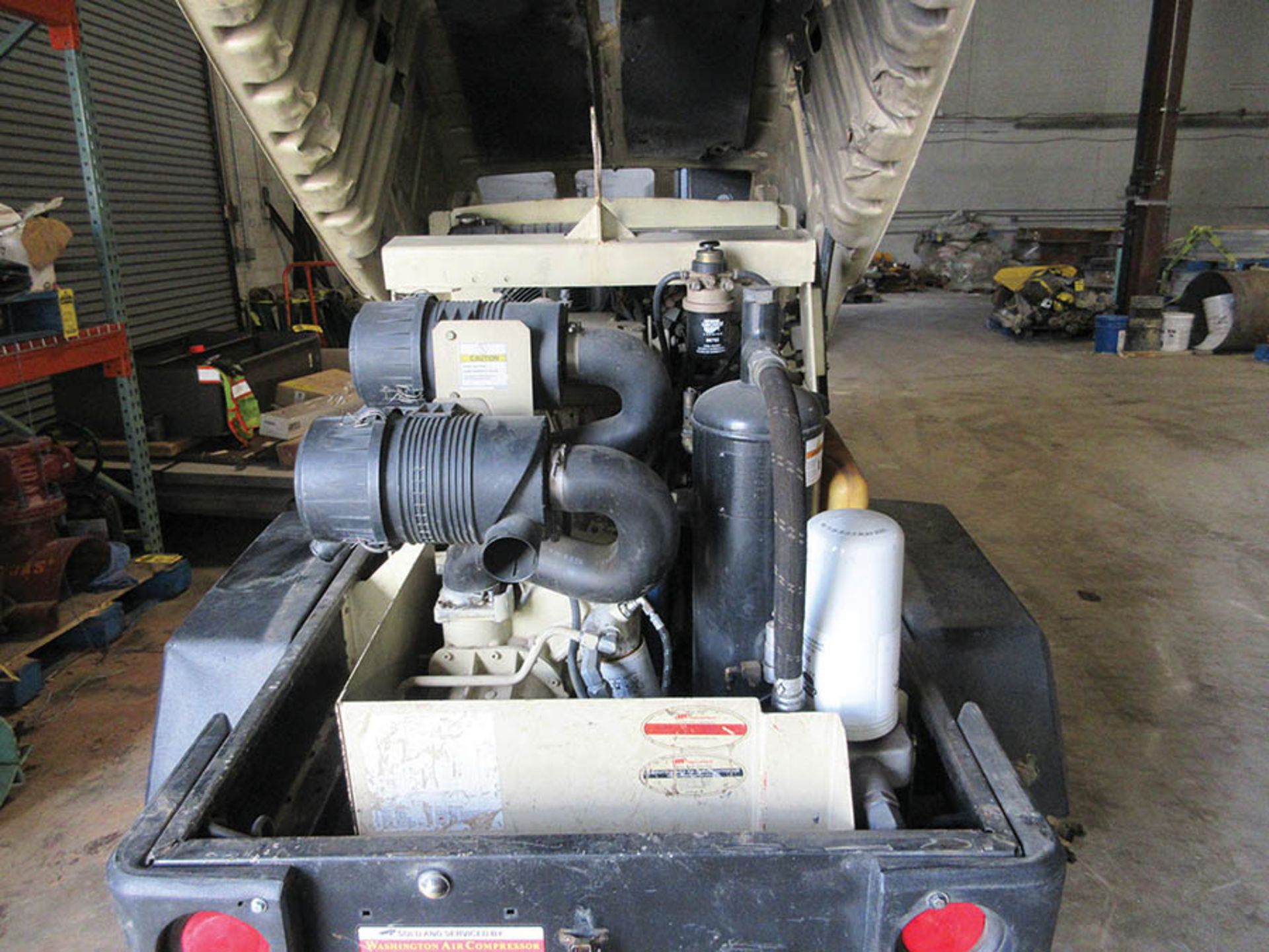 INGERSOLL RAND AIR SOURCE PLUS 185 TOWABLE AIR COMPRESSOR, 1731 HOURS, S/N 397294UASB10 (2008) - Image 3 of 5