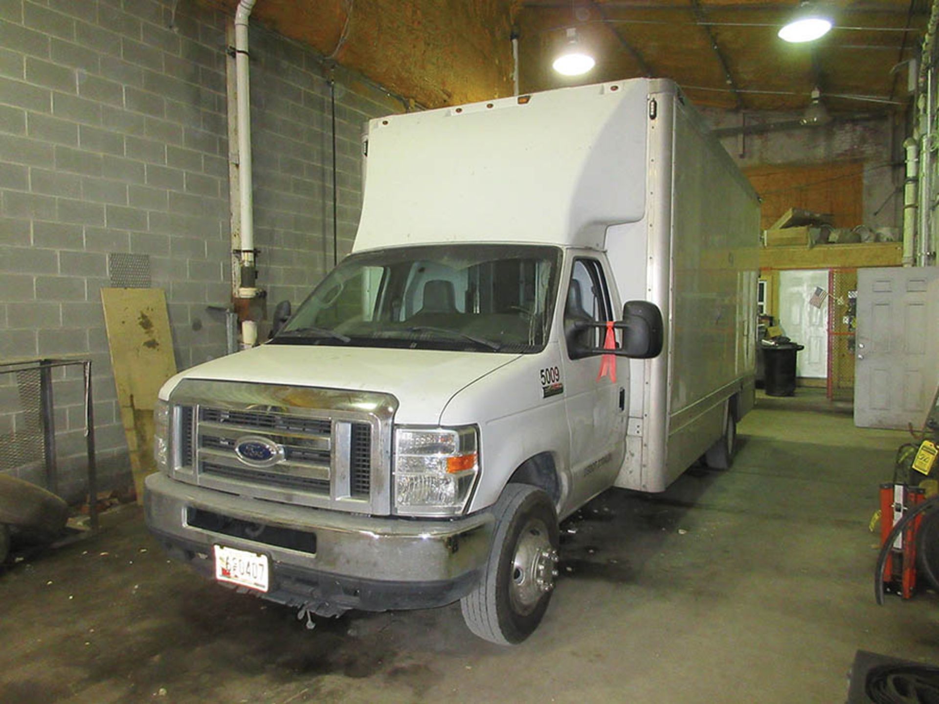 (2013) FORD E450 SUPER DUTY CCTV TRUCK, AUTOMATIC TRANSMISSION, 76,960 MILES, MAIN & LATERAL