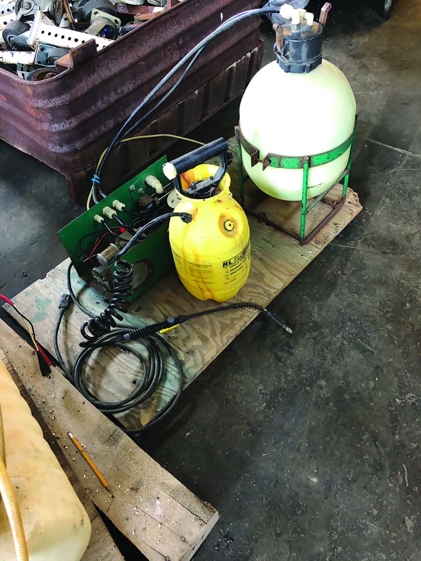 (2) 12V., 24-GAL. SPRAYERS