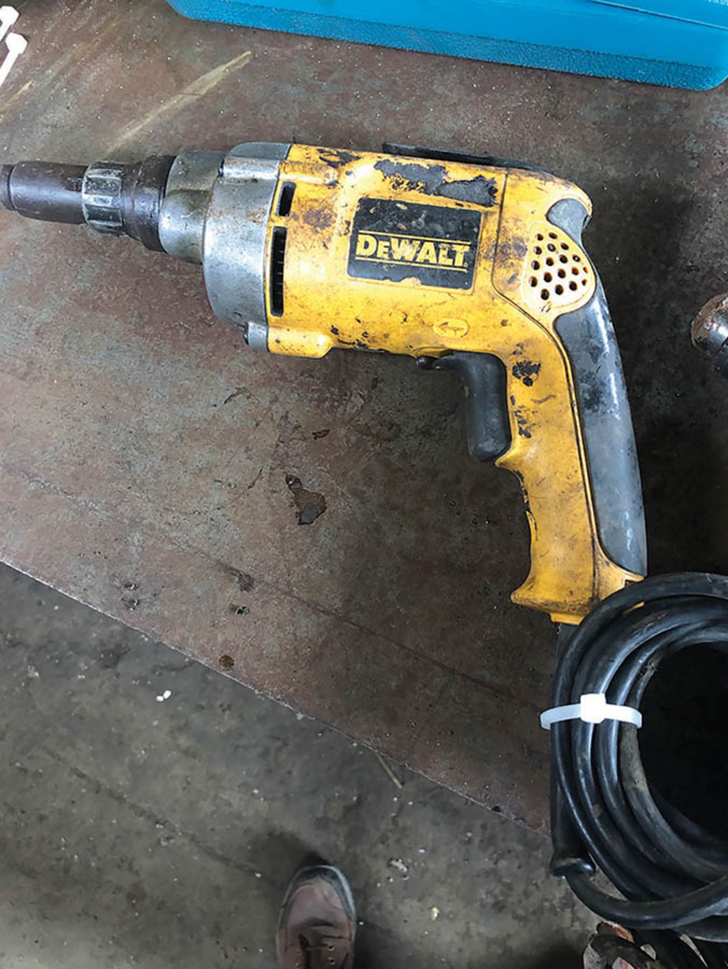 DEWALT DRILL DW268