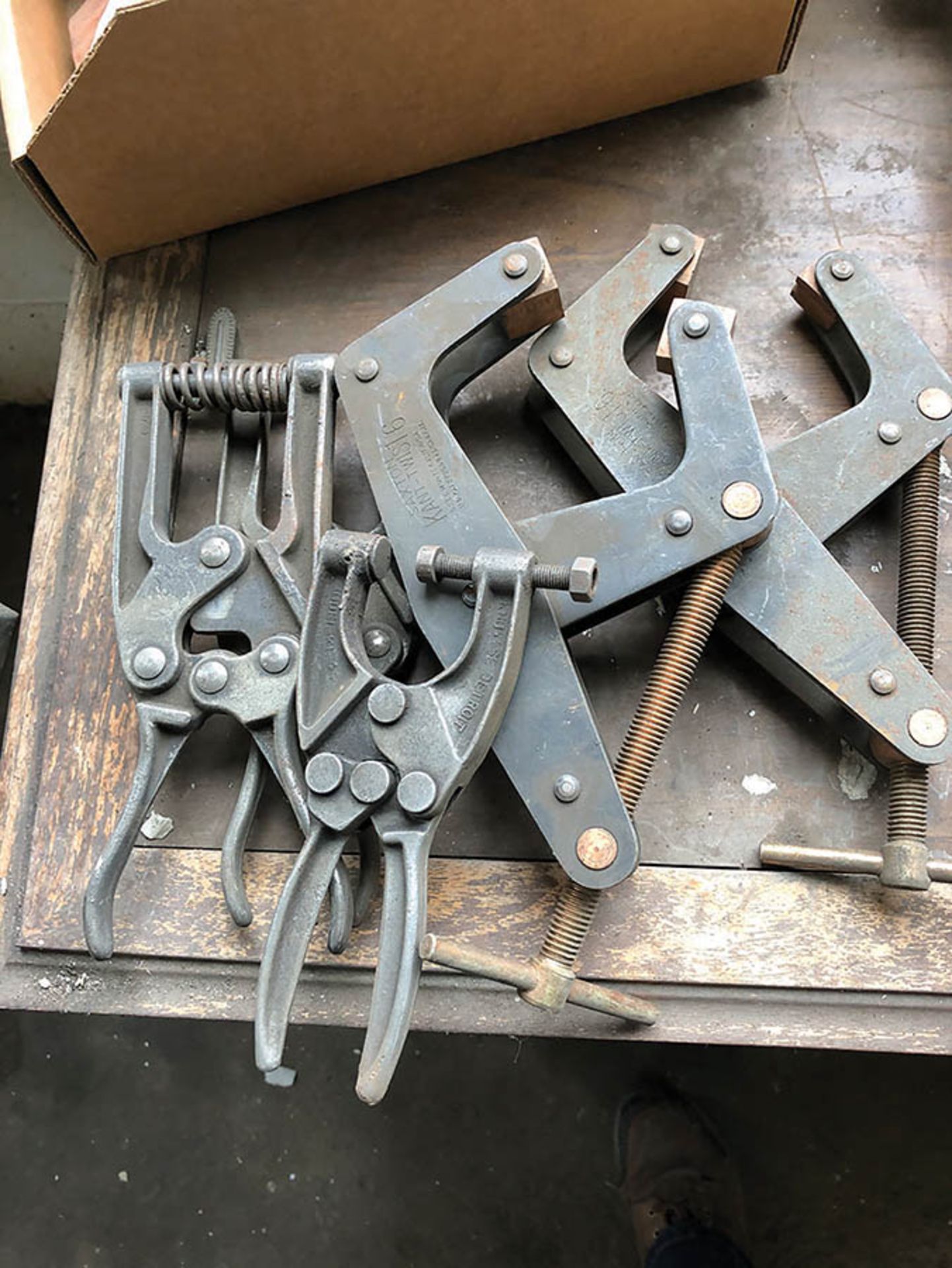 (LOT) ASSORTED WELDING CLAMPS