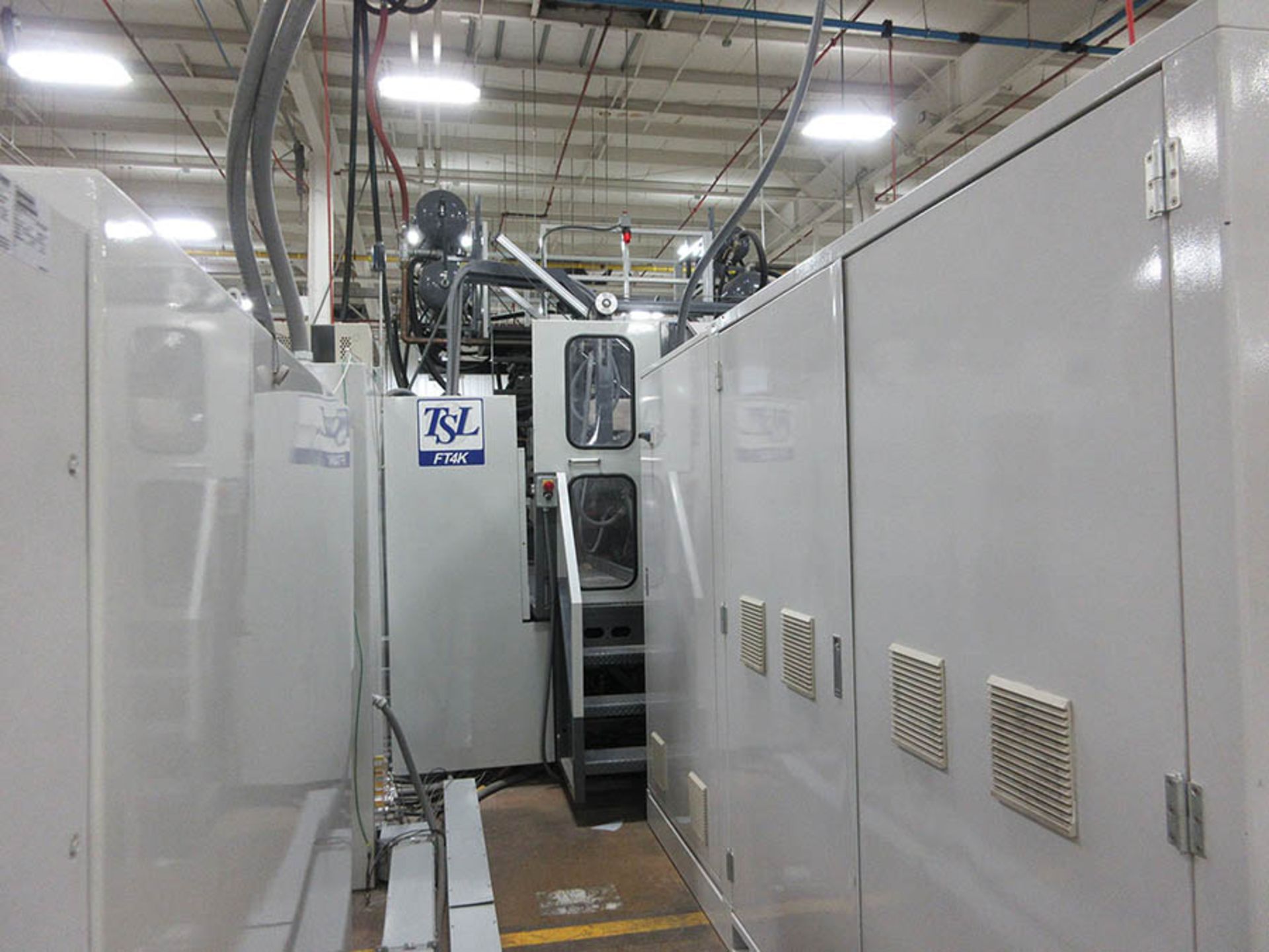 2013 THERMOFORMING SYSTEMS FT4000 THERMOFORMER, S/N 1196, SHEET - .180'' THICKNESS, FORMING - 30. - Image 4 of 7