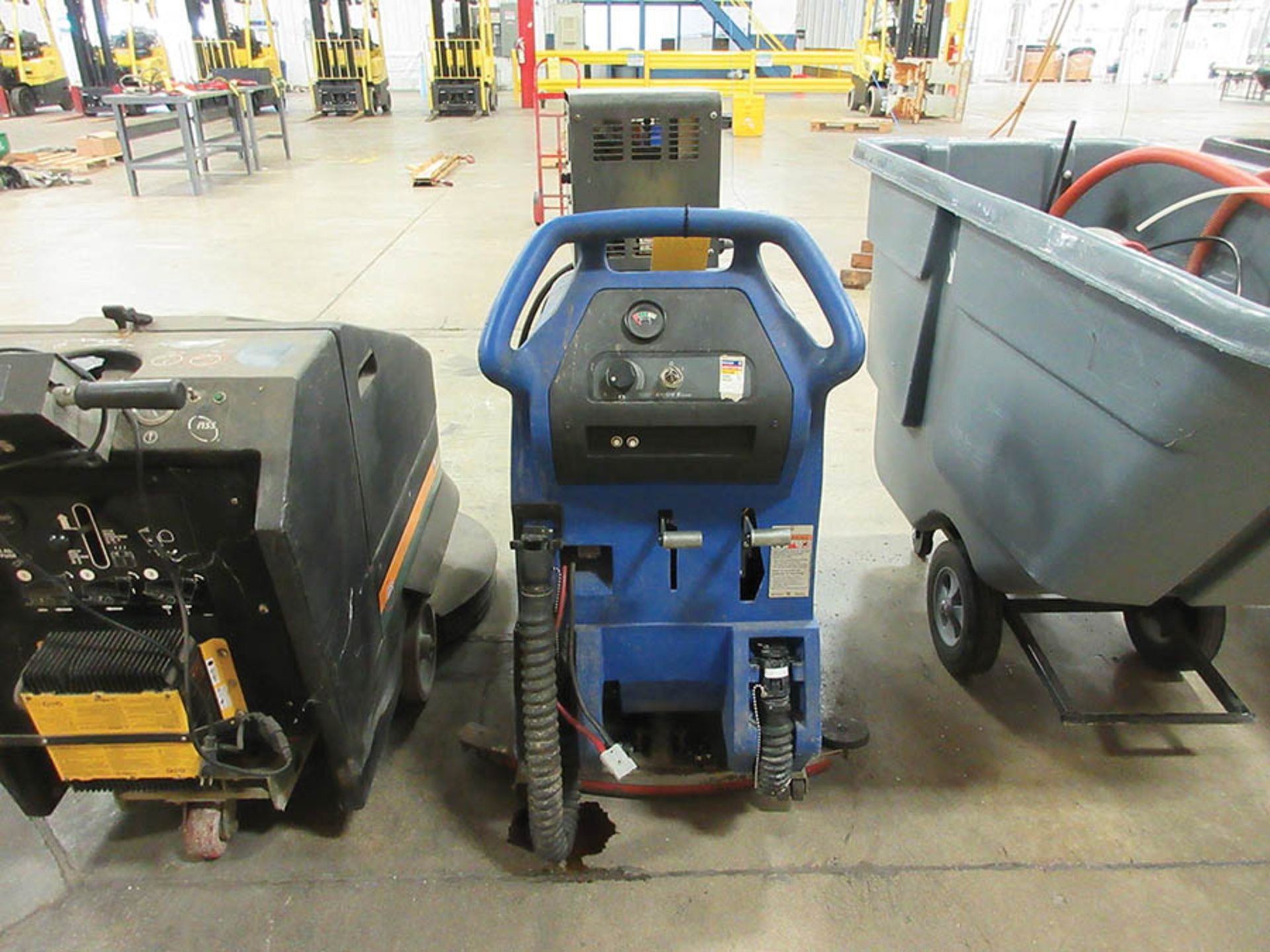 CLARKE ENCORE S CLASS WALK-BEHIND ELECTRIC FLOOR SCRUBBER, 24V., 2' BLADE - Image 2 of 2