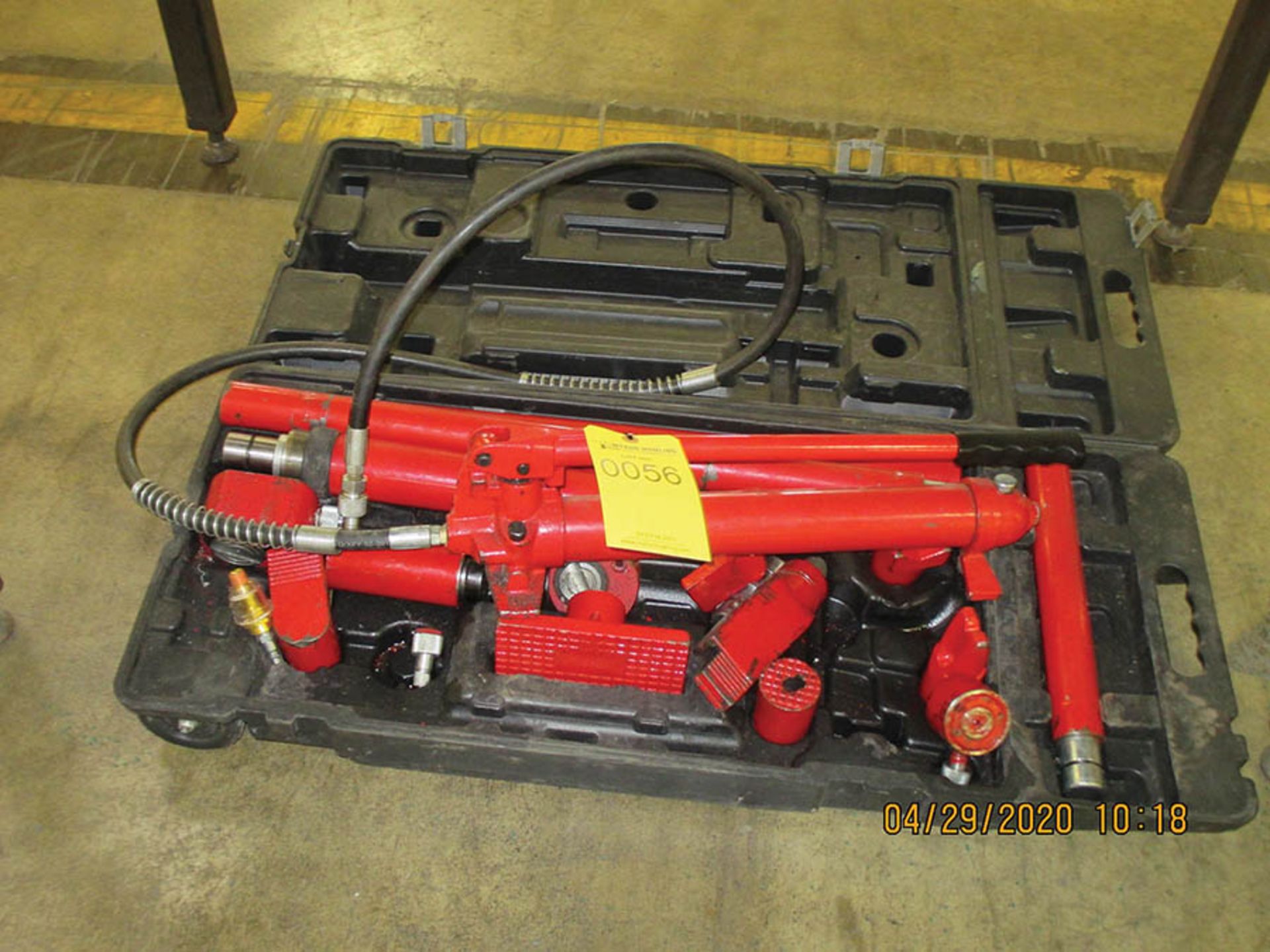 HYDRAULIC PORTABLE JACK