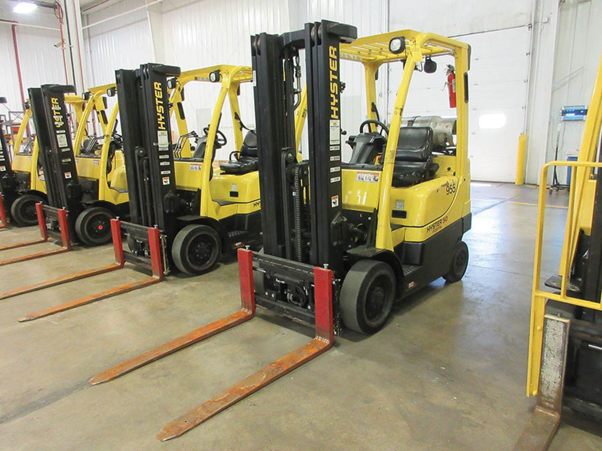 2012 HYSTER 5,000-LB. CAP. FORKLIFT, LPG, MODEL S50FT, 3-STAGE MAST, 189'' MAX. LOAD HEIGHT, SIDE