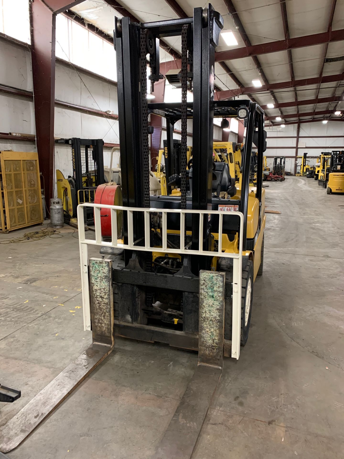 ***ITEM LOCATED IN HAMILTON, OHIO*** 2014 YALE 10,000-LB. CAP. FORKLIFT, MODEL GDP100VX, DIESEL, - Image 2 of 8