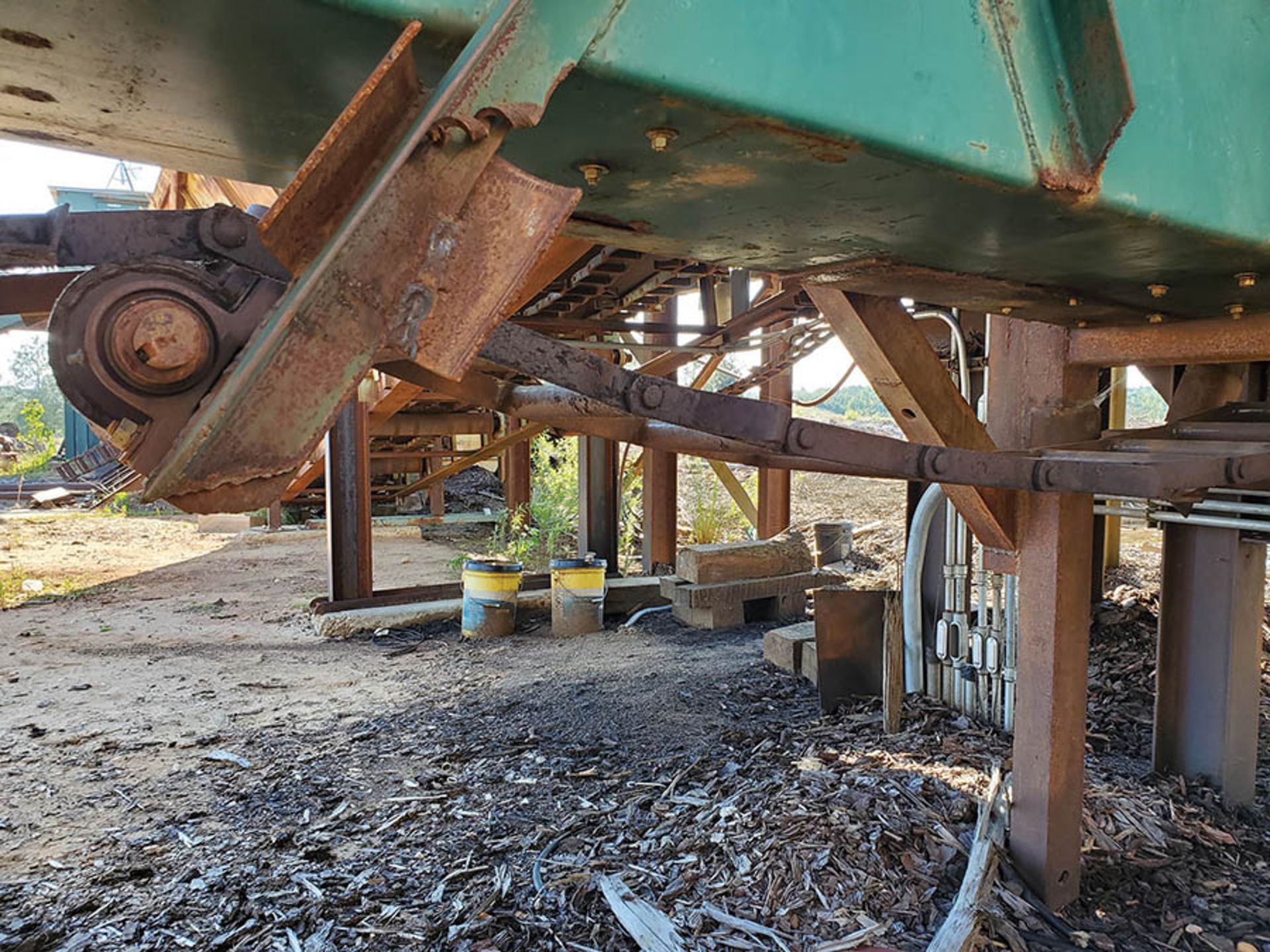 3-Chain Incline Waste Conveyor with Hopper Sides to a Single Chain Cross Conveyor on Stand - Image 4 of 13