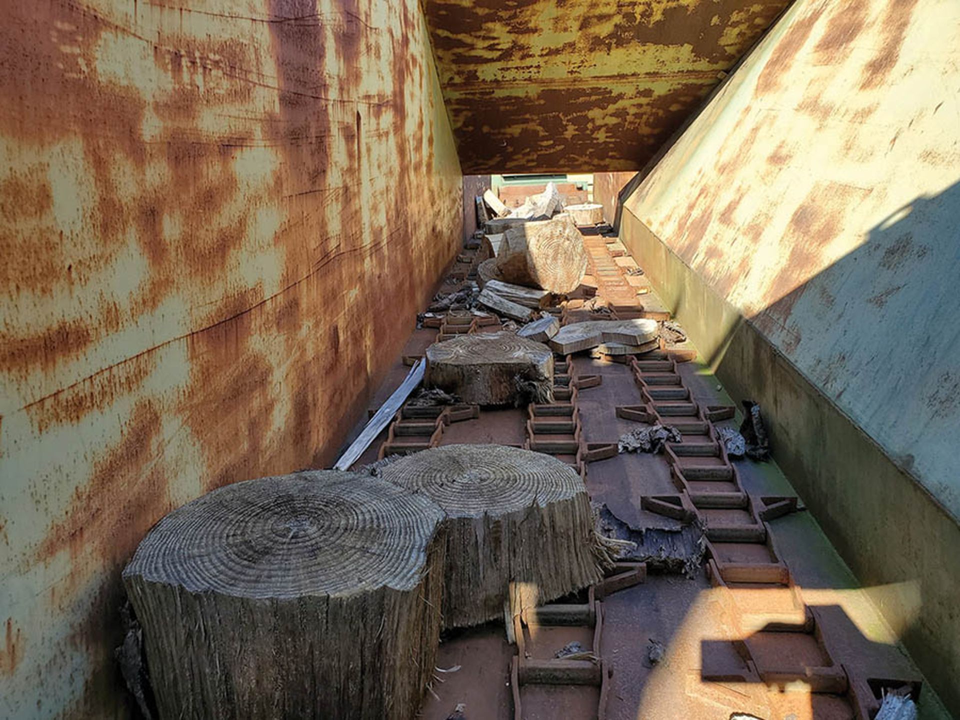 3-Chain Incline Waste Conveyor with Hopper Sides to a Single Chain Cross Conveyor on Stand - Image 11 of 13