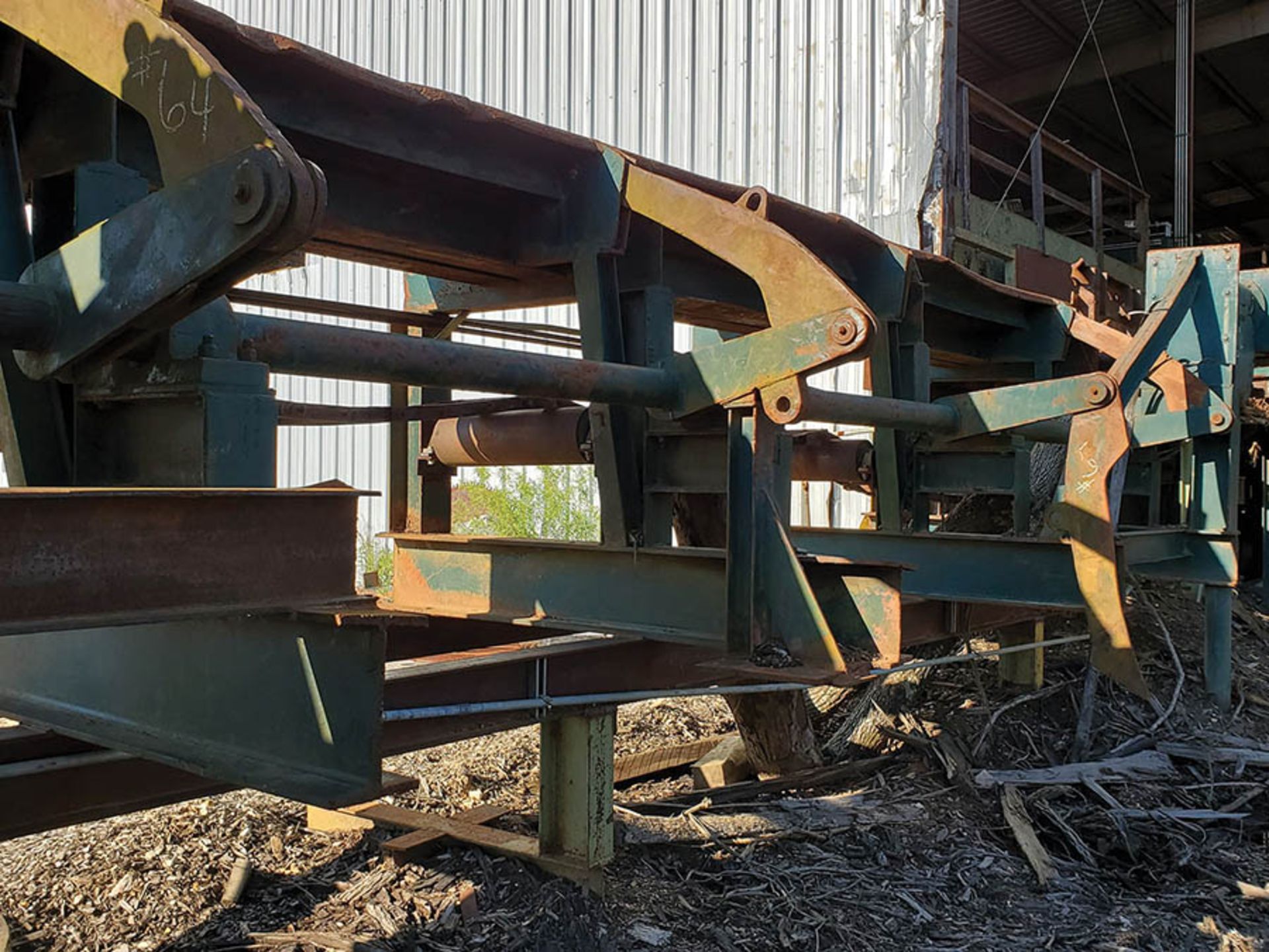 INFEED LOG TROUGH CONVEYOR INTO MILL STRAND SINGLE OF H-82 CHAIN, 4 TONG LOG PICKER ONTO 3 STRAND - Image 11 of 19