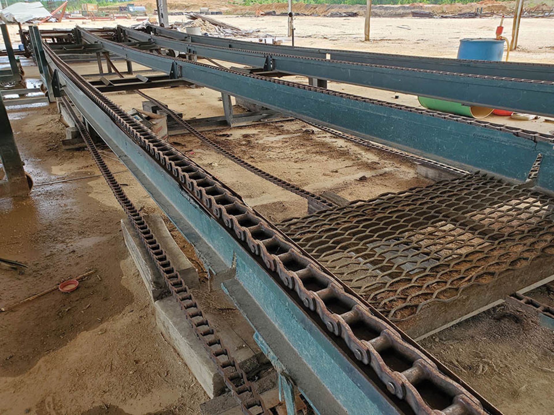 115' 4-STRAND LUMBER SORTING CHAIN W/H-78 CHAIN, MOTOR & DRIVE (HEAVY DUTY) HAS STEEL PLATE - Image 29 of 37