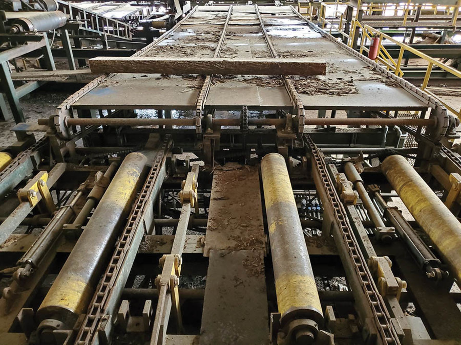 MIDDLE CONVEYOR - 4-STRAND TRANSFER DECK FROM PIONEER OUTFEED, ALL STEEL PLATE DECKING, 30'' WIDE - Image 9 of 24