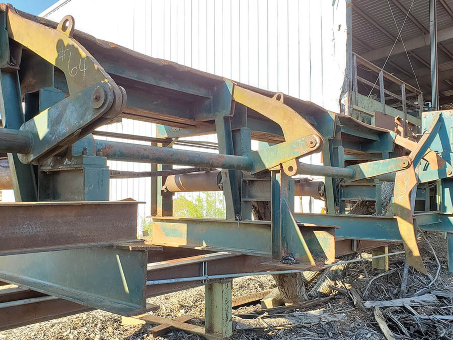 INFEED LOG TROUGH CONVEYOR INTO MILL STRAND SINGLE OF H-82 CHAIN, 4 TONG LOG PICKER ONTO 3 STRAND - Image 12 of 19