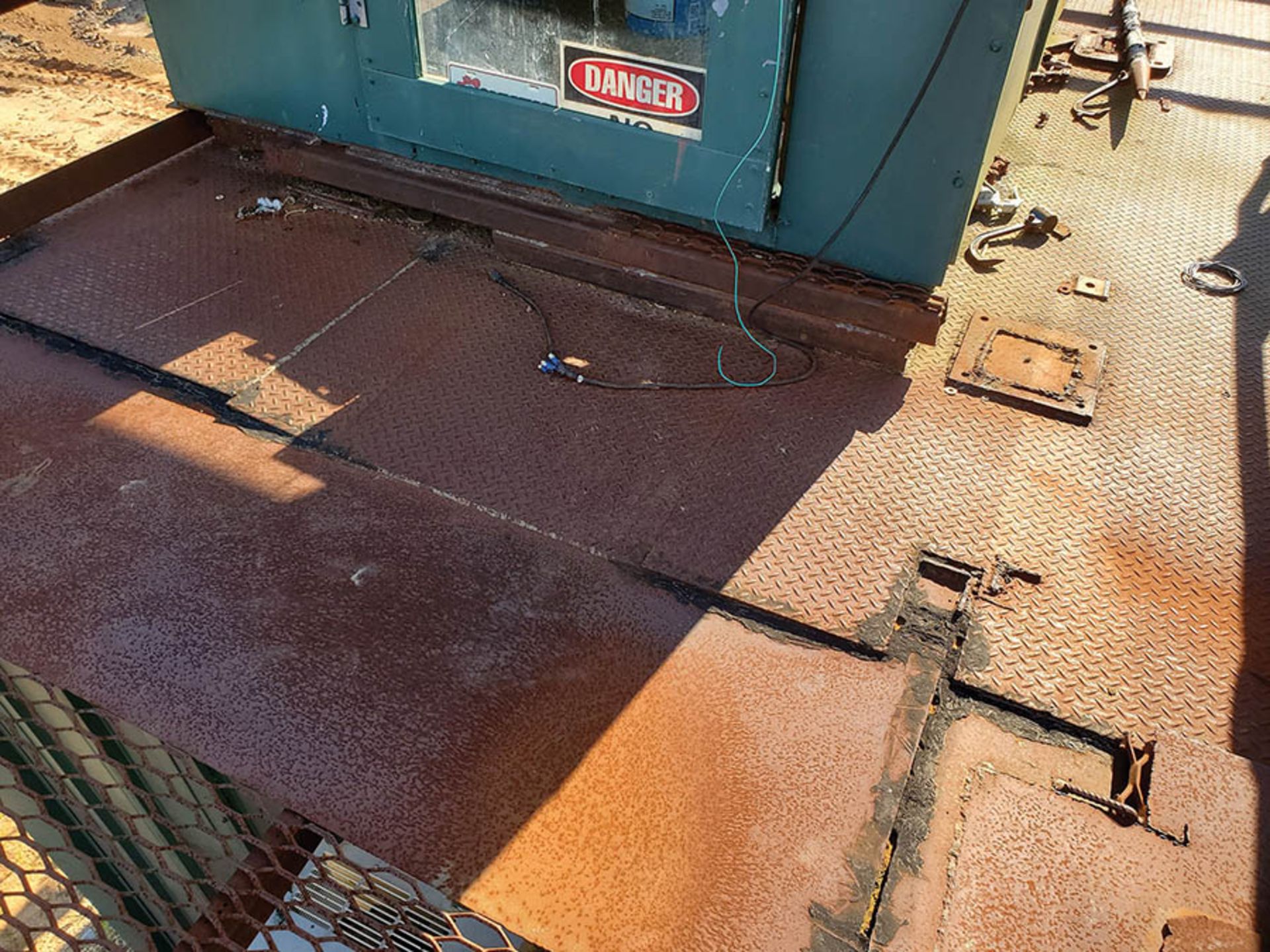 OPERATOR'S CONTROL BOOTH FOR INFEED DISPATCH SYSTEM, NO ELECTRONICS - Image 7 of 8