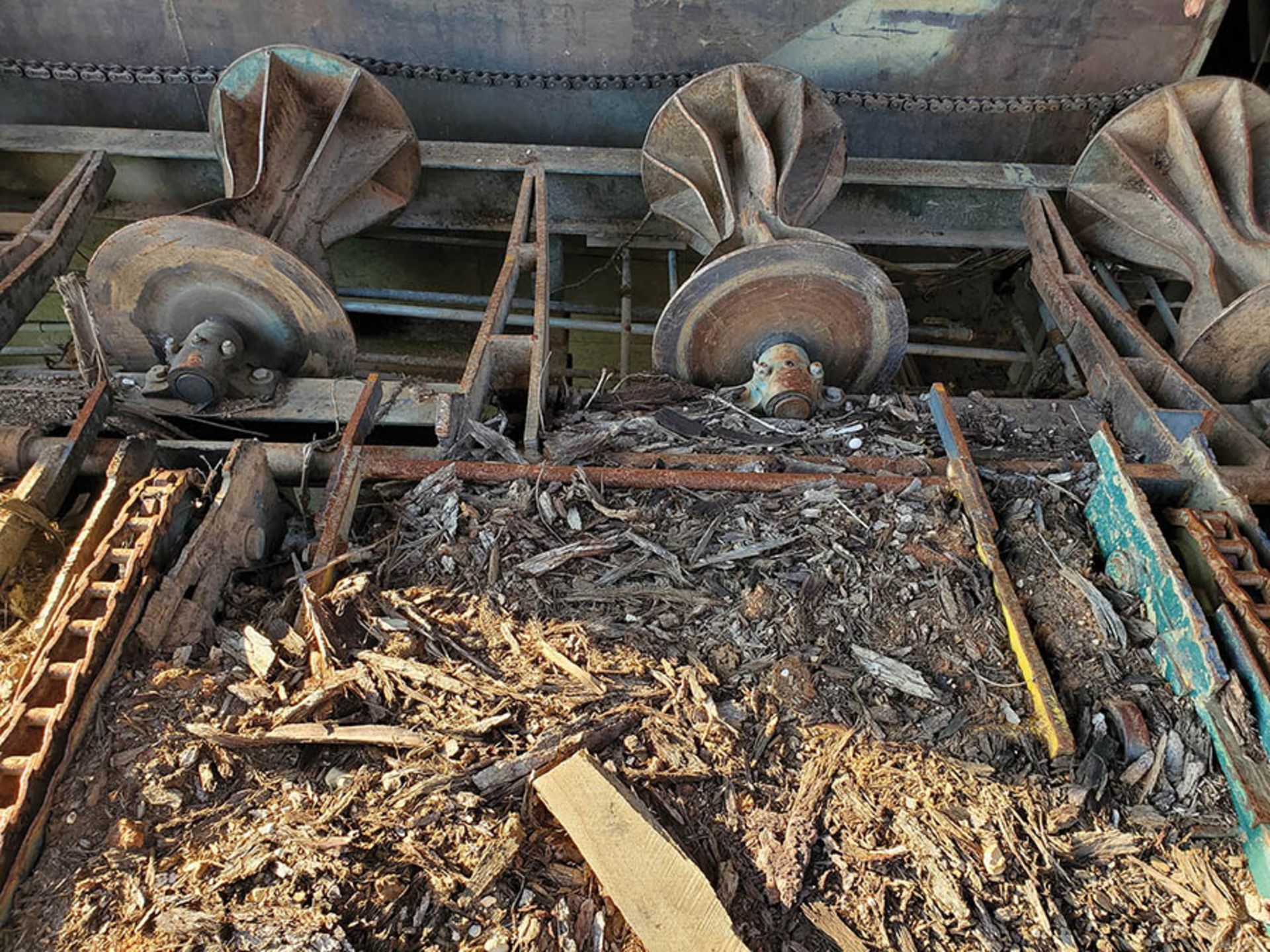 45' HOURGLASS POWER ROLLER SECTION, CHAIN DRIVEN - (1) SECTION W/LOG KICKER TO SAWMILL, (1) - Image 12 of 49