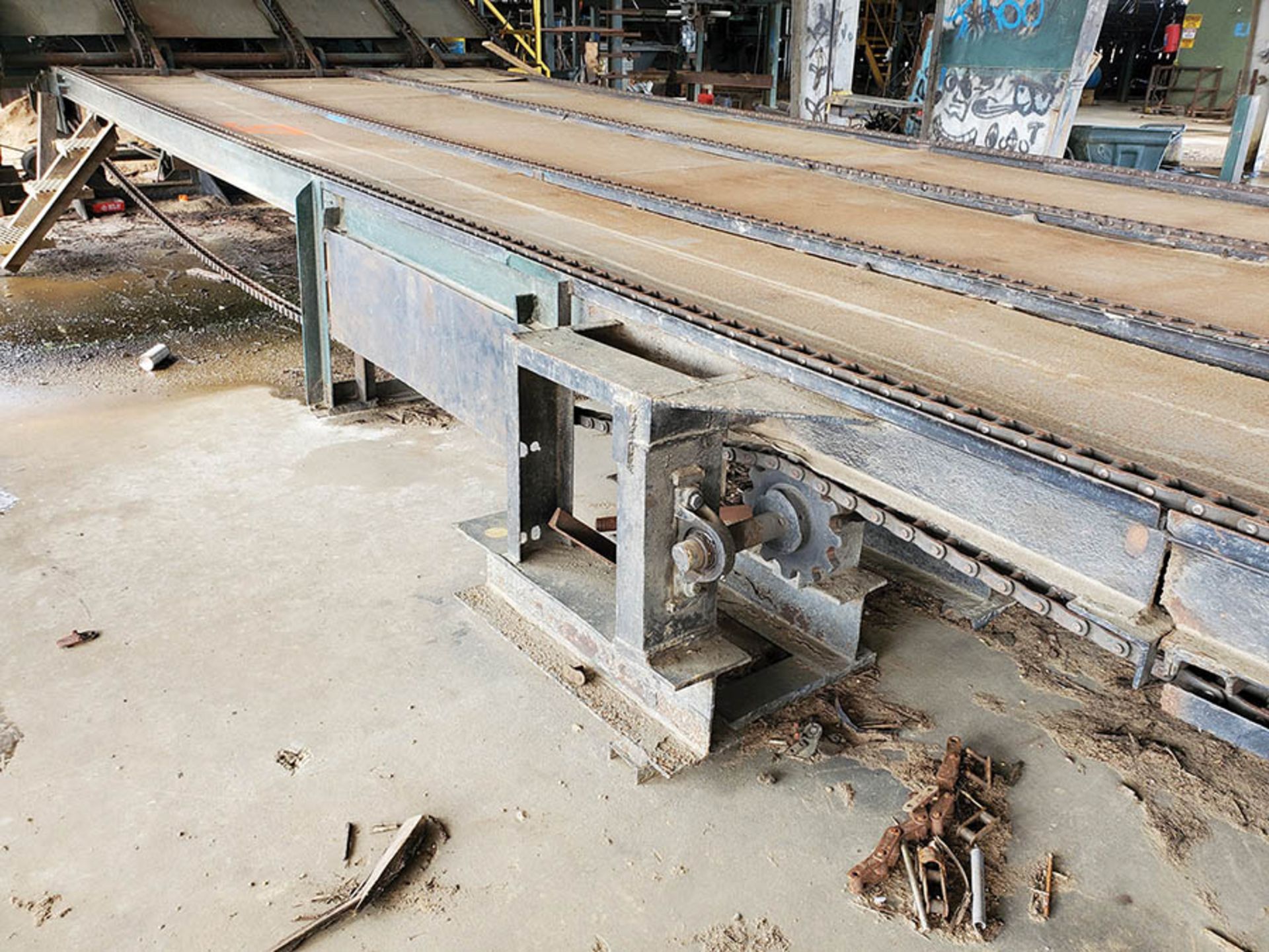 115' 4-STRAND LUMBER SORTING CHAIN W/H-78 CHAIN, MOTOR & DRIVE (HEAVY DUTY) HAS STEEL PLATE - Image 14 of 37