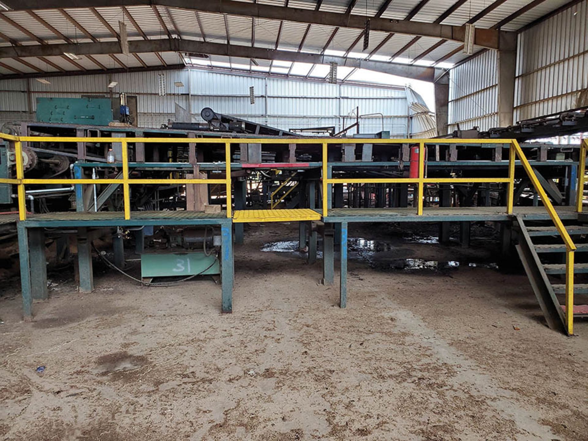 MIDDLE CONVEYOR - 4-STRAND TRANSFER DECK FROM PIONEER OUTFEED, ALL STEEL PLATE DECKING, 30'' WIDE
