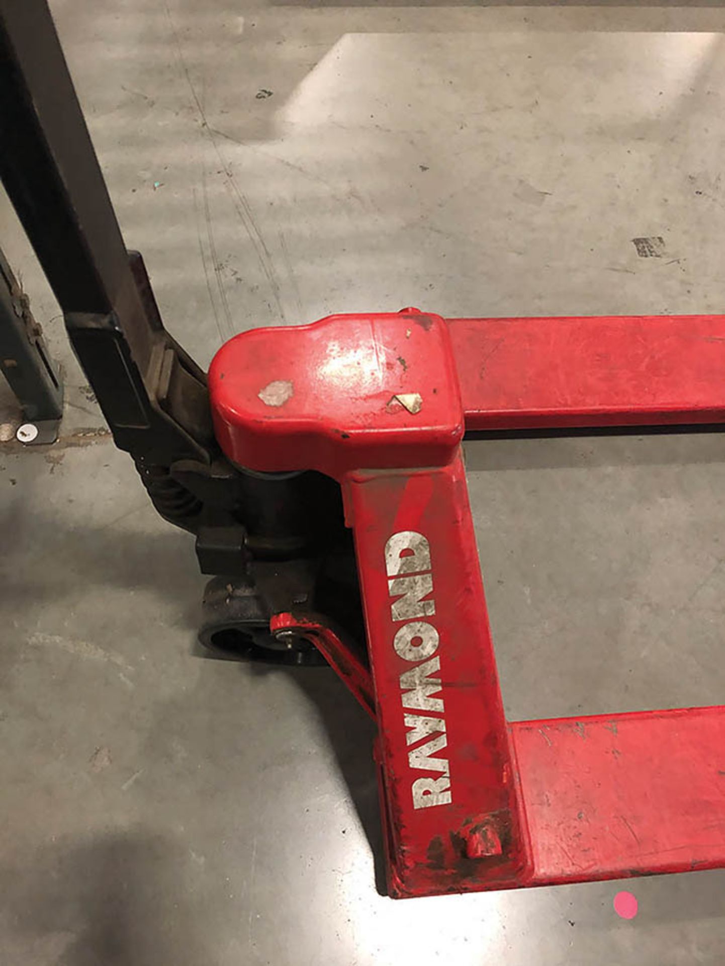 RAYMOND 5050 LB PALLET JACK - Image 3 of 3