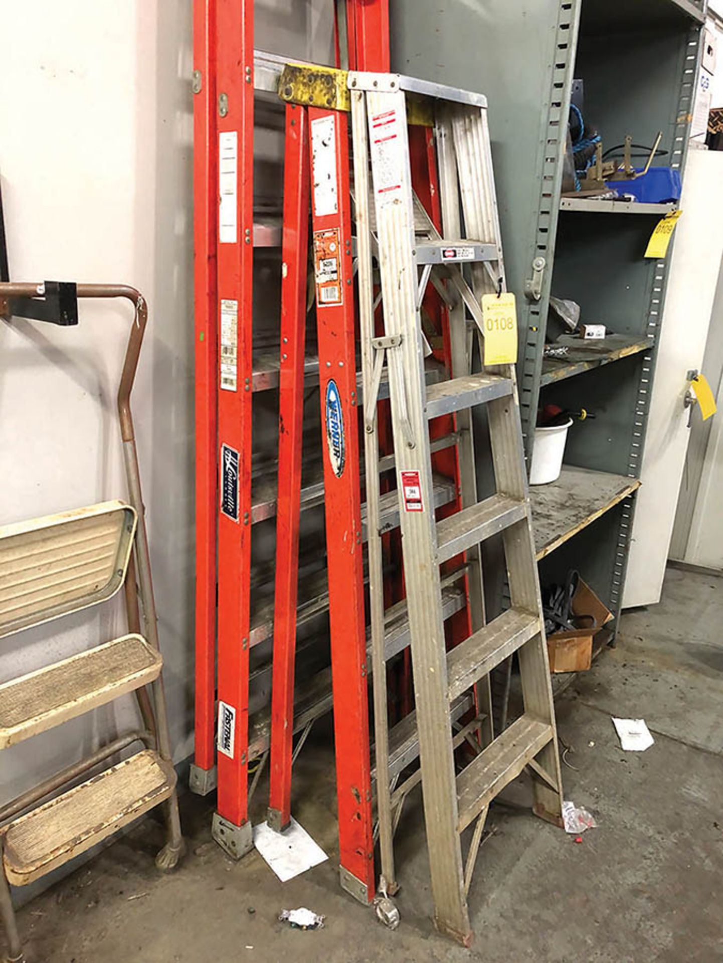 WERNER ALUMINUM 6' LADDER, WARNER ALUMINUM 6' LADDER, LOUISVILLE 10' LADDER