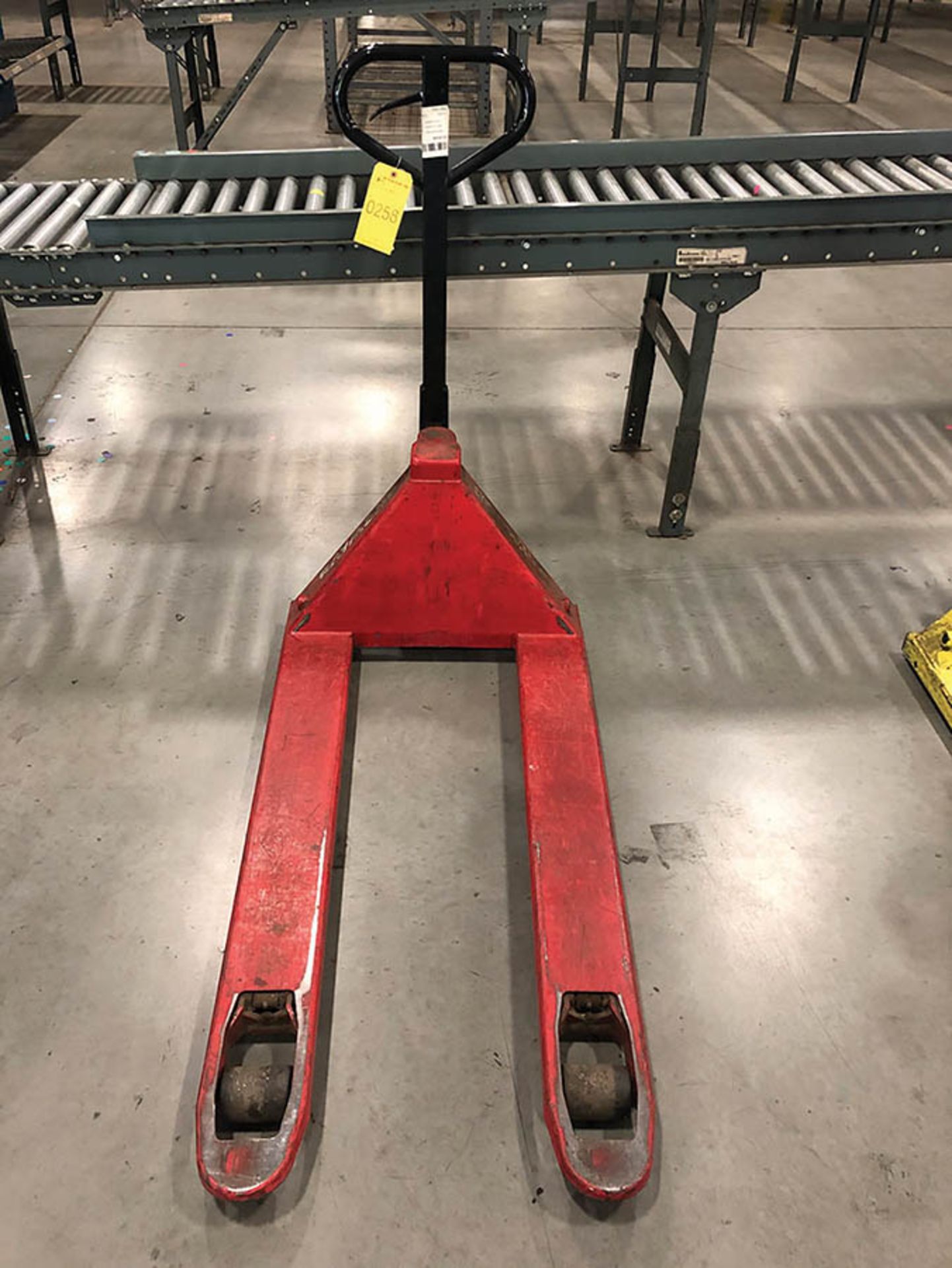 RAYMOND 5050 LB PALLET JACK