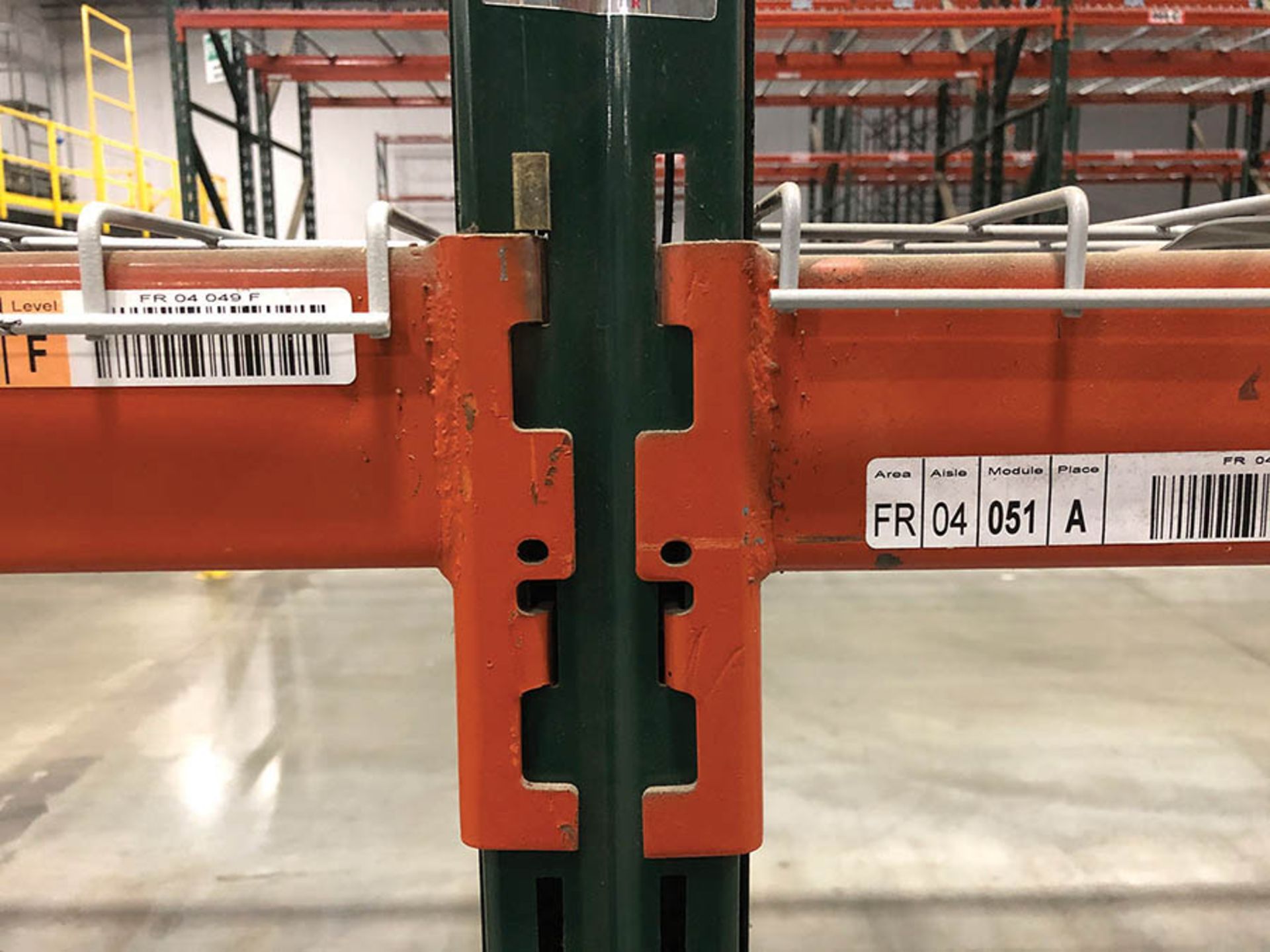 (31) BAYS/SECTIONS OF RIDG-U-RAK PALLET RACKING, CONSISTING OF (32) TOTAL UPRIGHTS- (2) UPRIGHTS ARE - Image 3 of 4