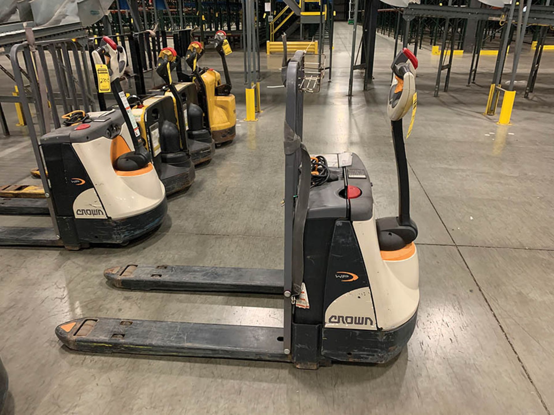 2018 CROWN ELECTRIC PALLET JACK 4500 LB , MODEL NUMBER WP3035- 45, S/N 10094545, 24 V, BATTERY TYPE