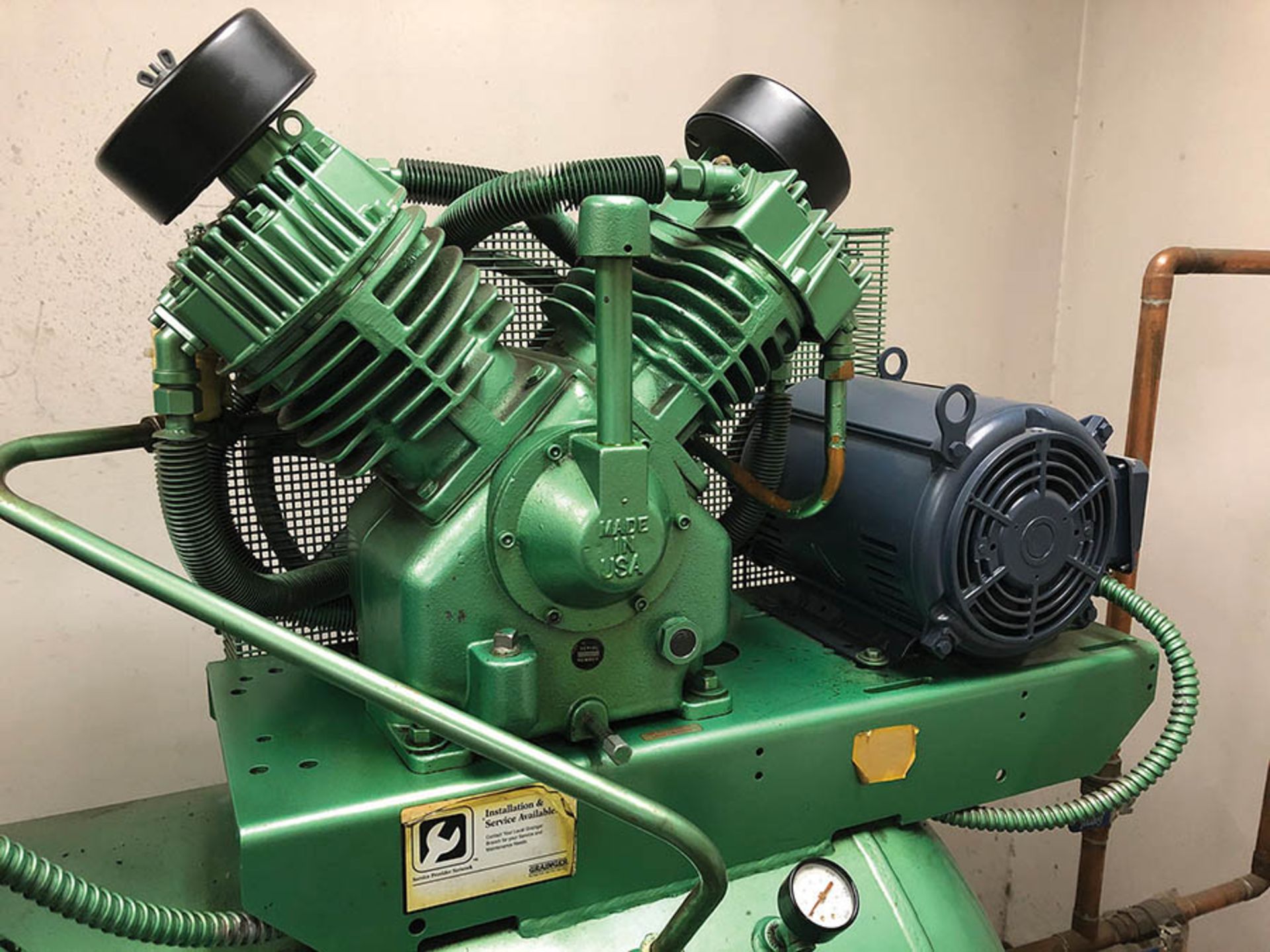 GREEN SPEEDAIRE HORIZONTAL AIR COMPRESSOR, MODEL 5Z689A, 175 MAX PSI, 584 SCFM, 200 GALLON - Image 5 of 7