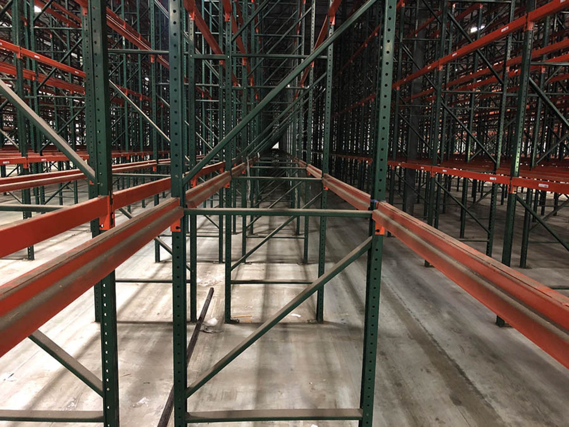 (30) BAYS/SECTIONS OF RIDG-U-RAK PALLET RACKING, CONSISTING OF (31) TOTAL UPRIGHTS- (2) UPRIGHTS ARE - Image 2 of 4