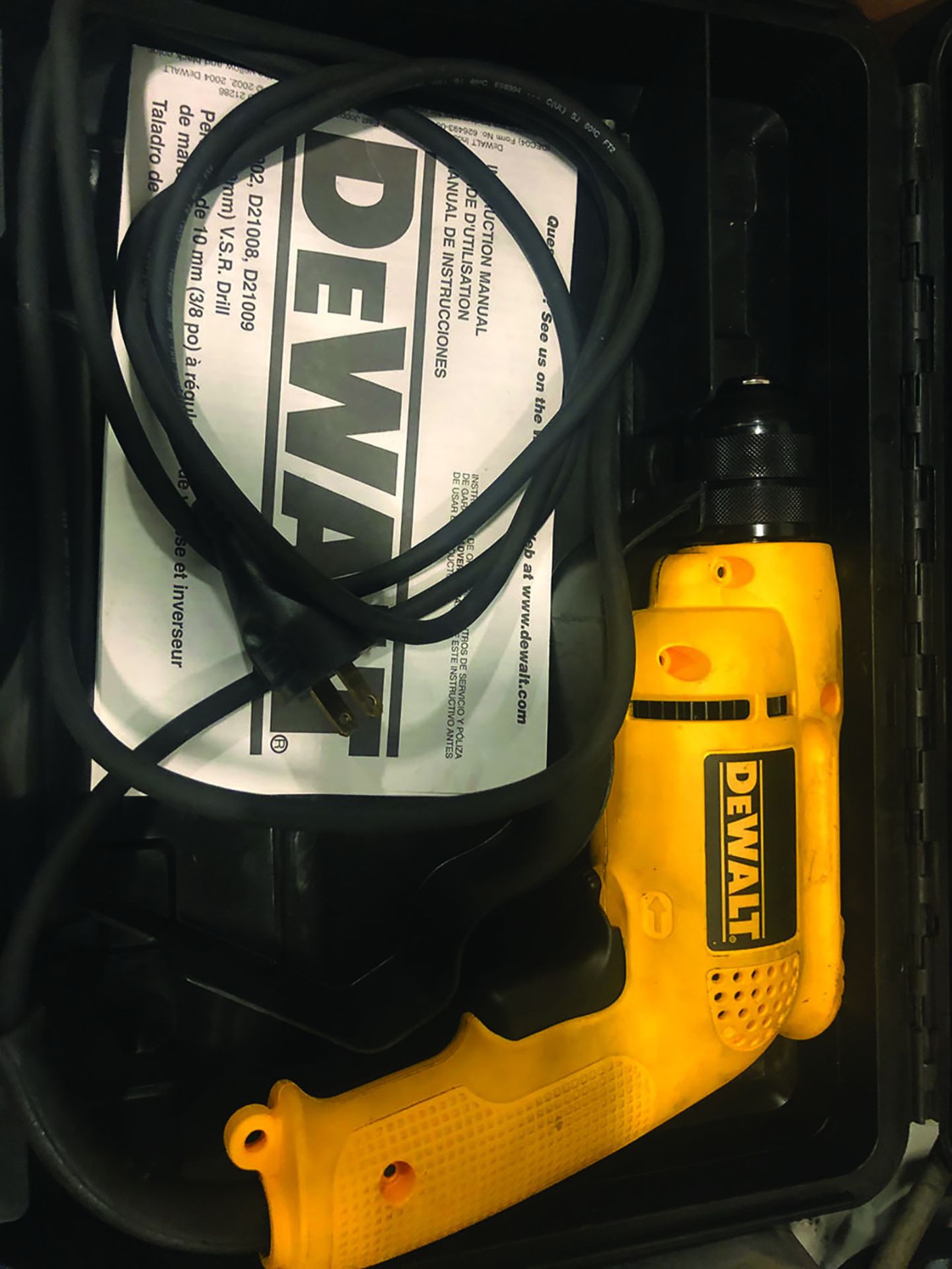 DEWALT 3/8 ELECTRIC DRILL D21008