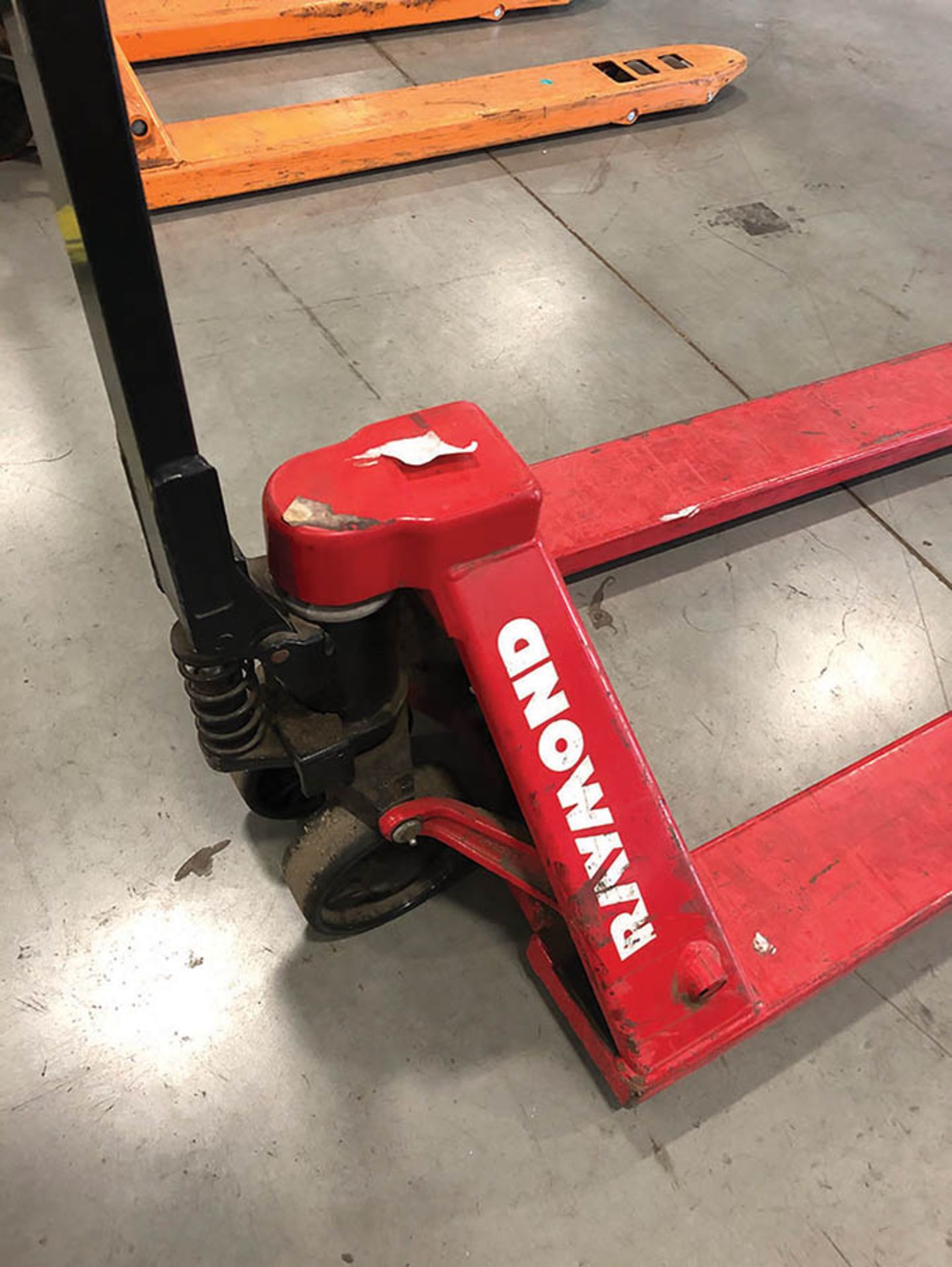 RAYMOND 5050 LB PALLET JACK - Image 3 of 3