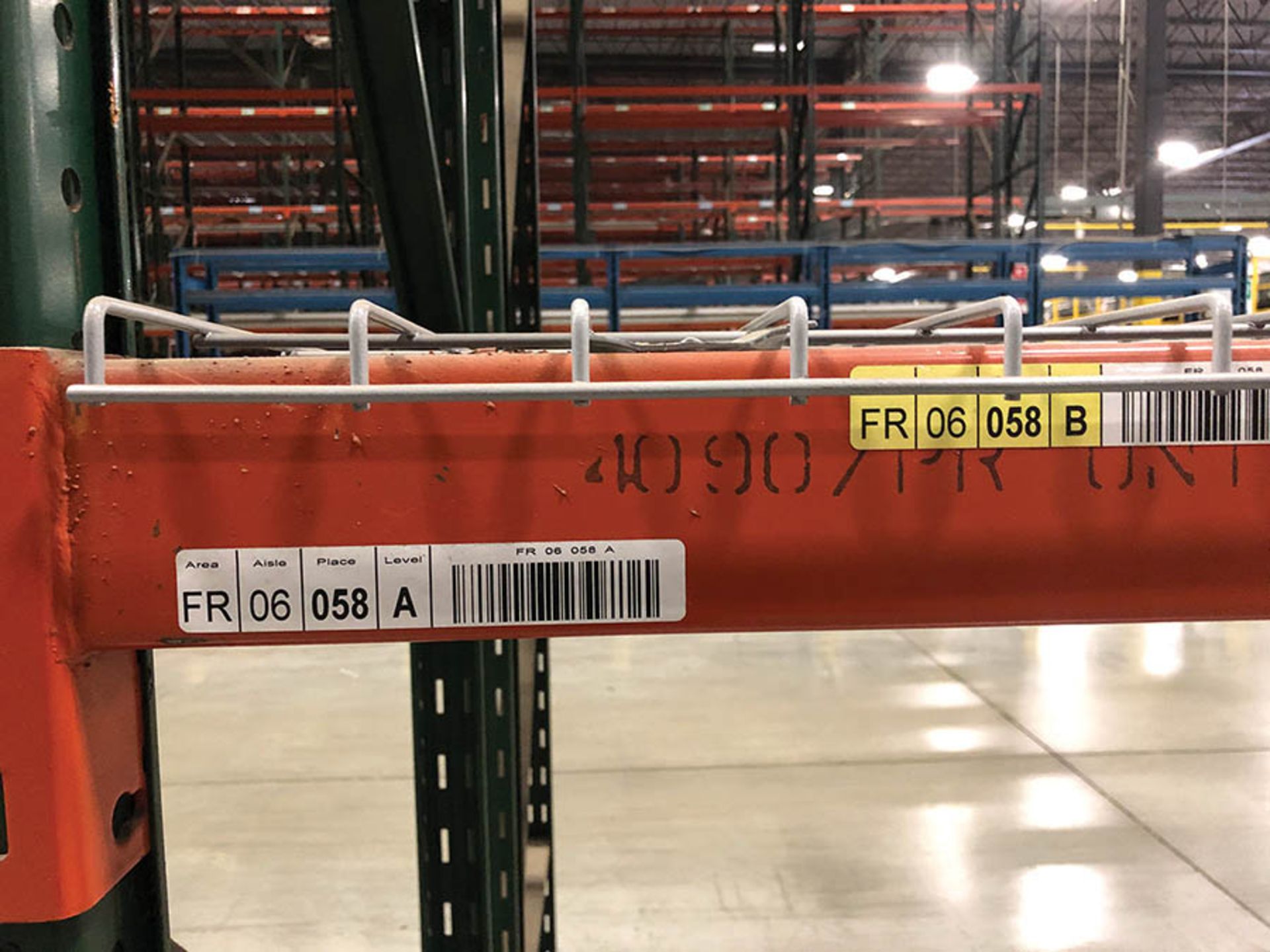 (32) BAYS/SECTIONS OF RIDG-U-RAK PALLET RACKING, CONSISTING OF (33) TOTAL UPRIGHTS- (2) UPRIGHTS ARE - Image 4 of 4