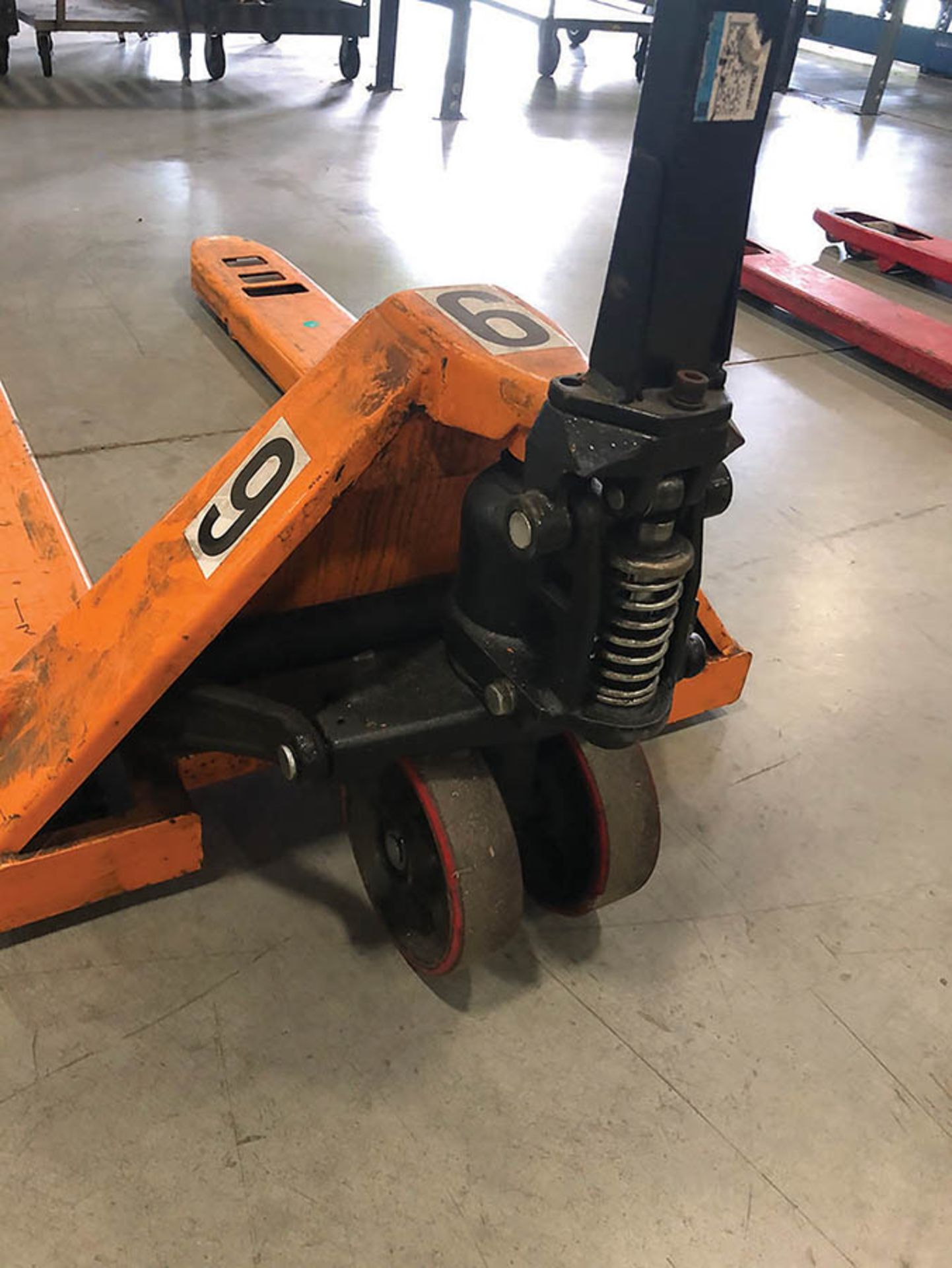 6000 LB PALLET JACK - Image 3 of 3