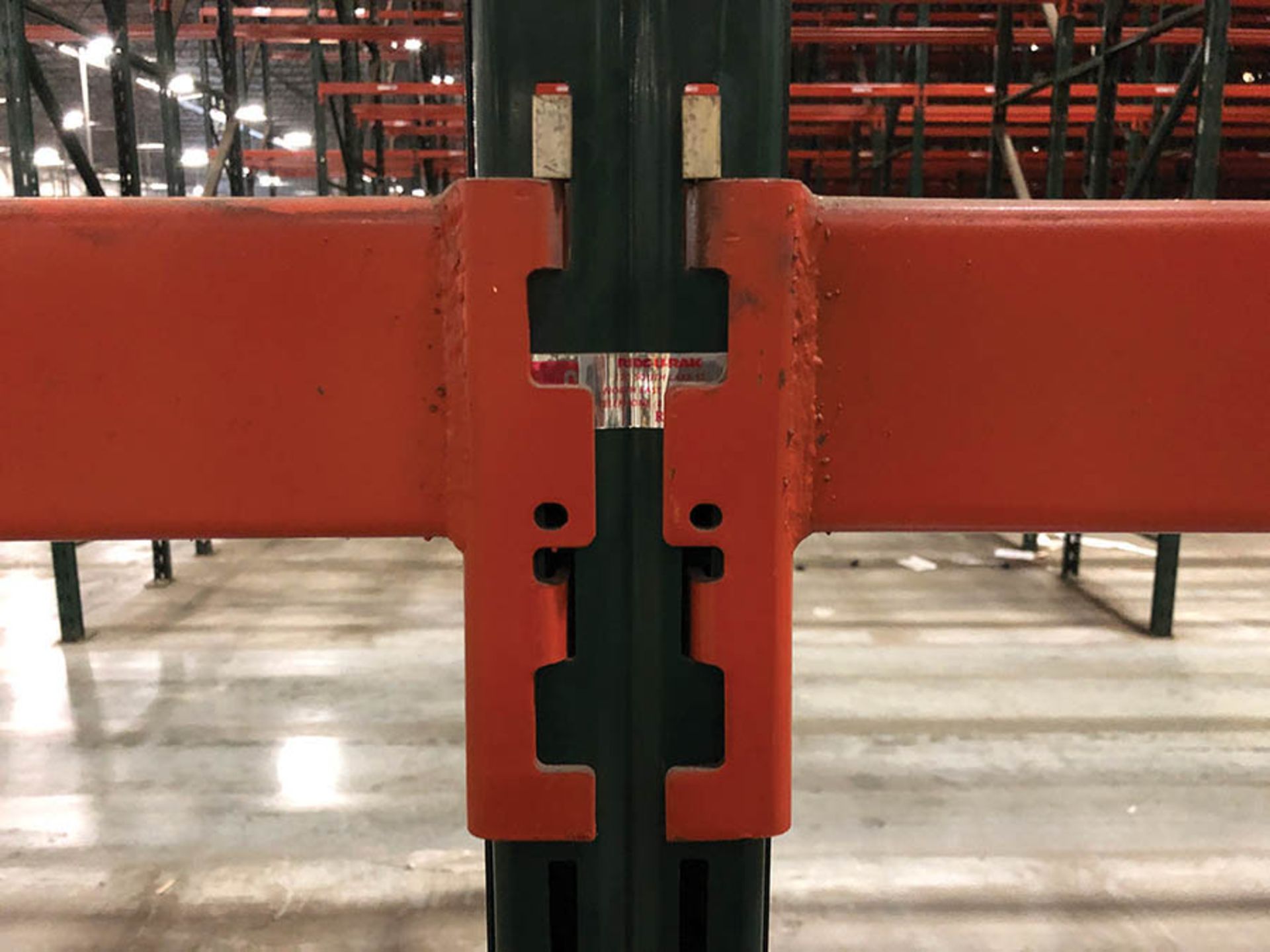 (30) BAYS/SECTIONS OF RIDG-U-RAK PALLET RACKING, CONSISTING OF (31) TOTAL UPRIGHTS- (2) UPRIGHTS ARE - Image 3 of 4
